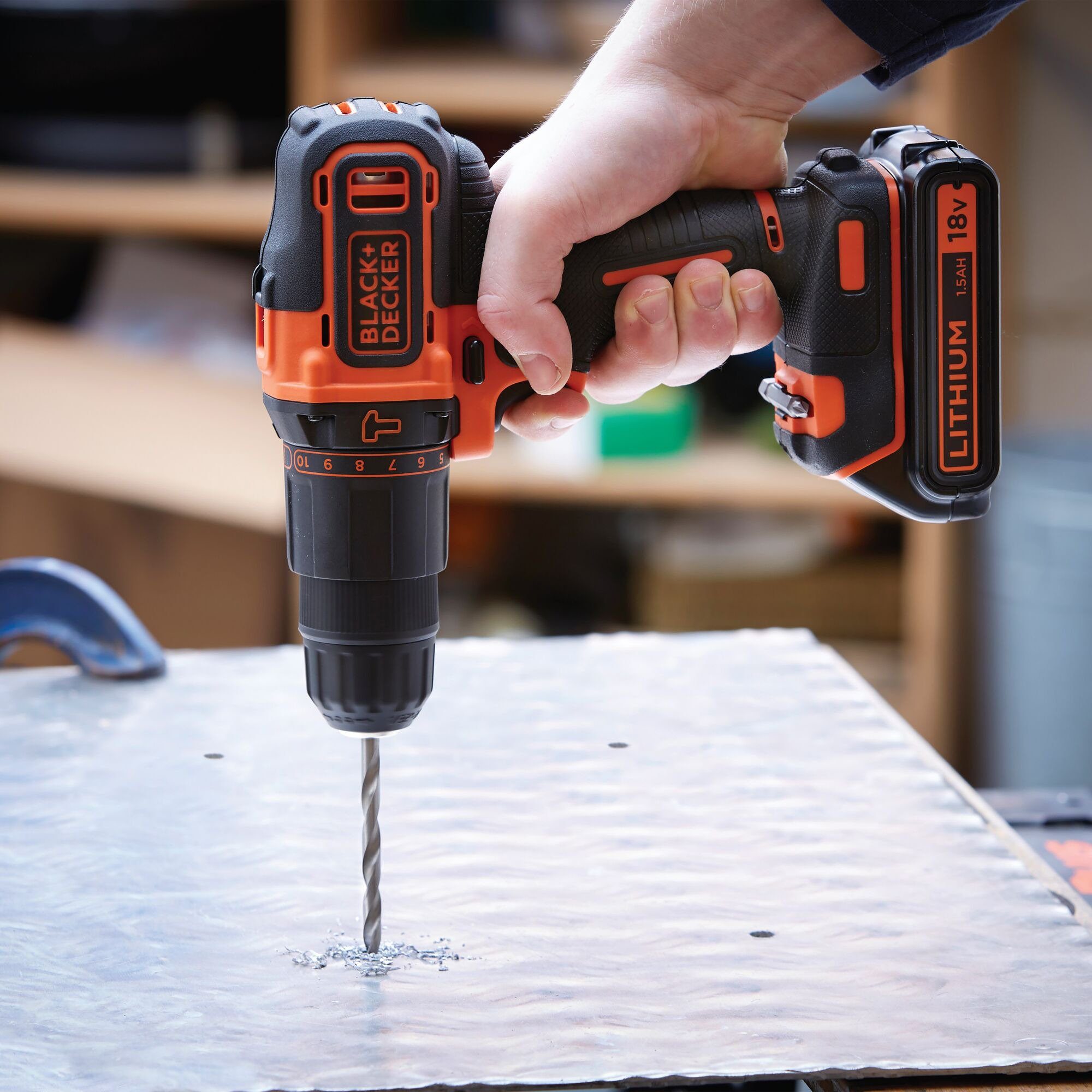 Black + Decker Bohrmaschine BLACK+DECKER Akku-Schlagbohrschrauber BDCHD18S1KA