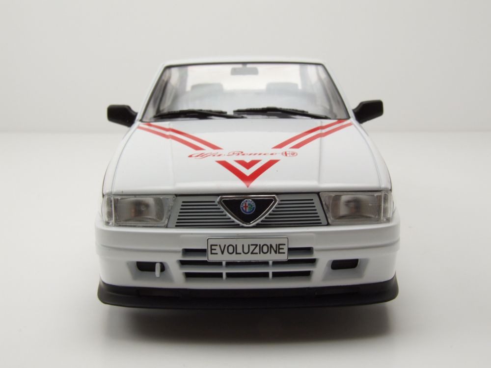 MCG Modellauto Alfa Romeo 75 Turbo Evoluzione 1987 weiß Modellauto 1:18 MCG, Maßstab 1:18