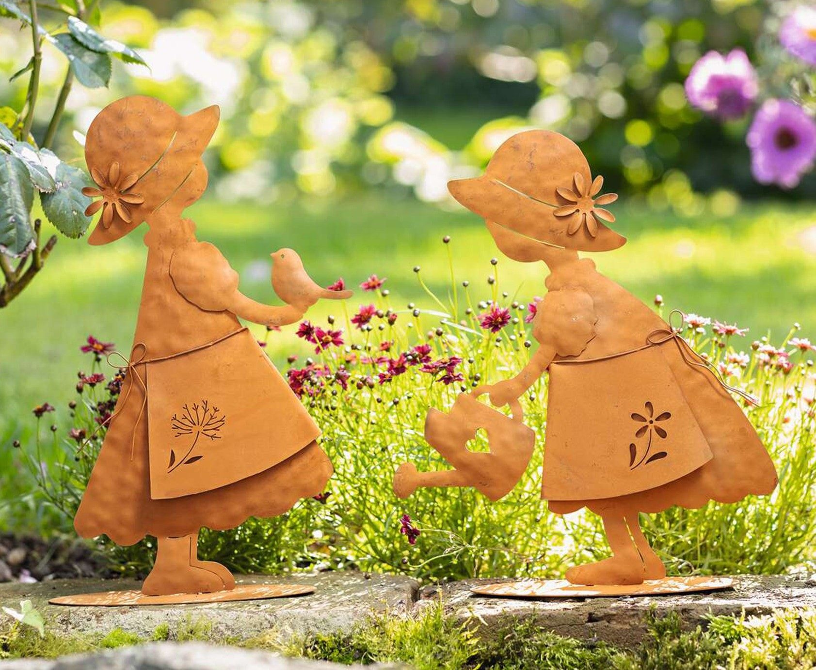 Dekoleidenschaft Dekofigur "Mädchen" Metall in Rostoptik, Gartenfigur, Rostdeko, Gartendeko (2 St., im Set), 28 + 30 cm hoch, Figurenset für Draußen, Garten Metalldeko