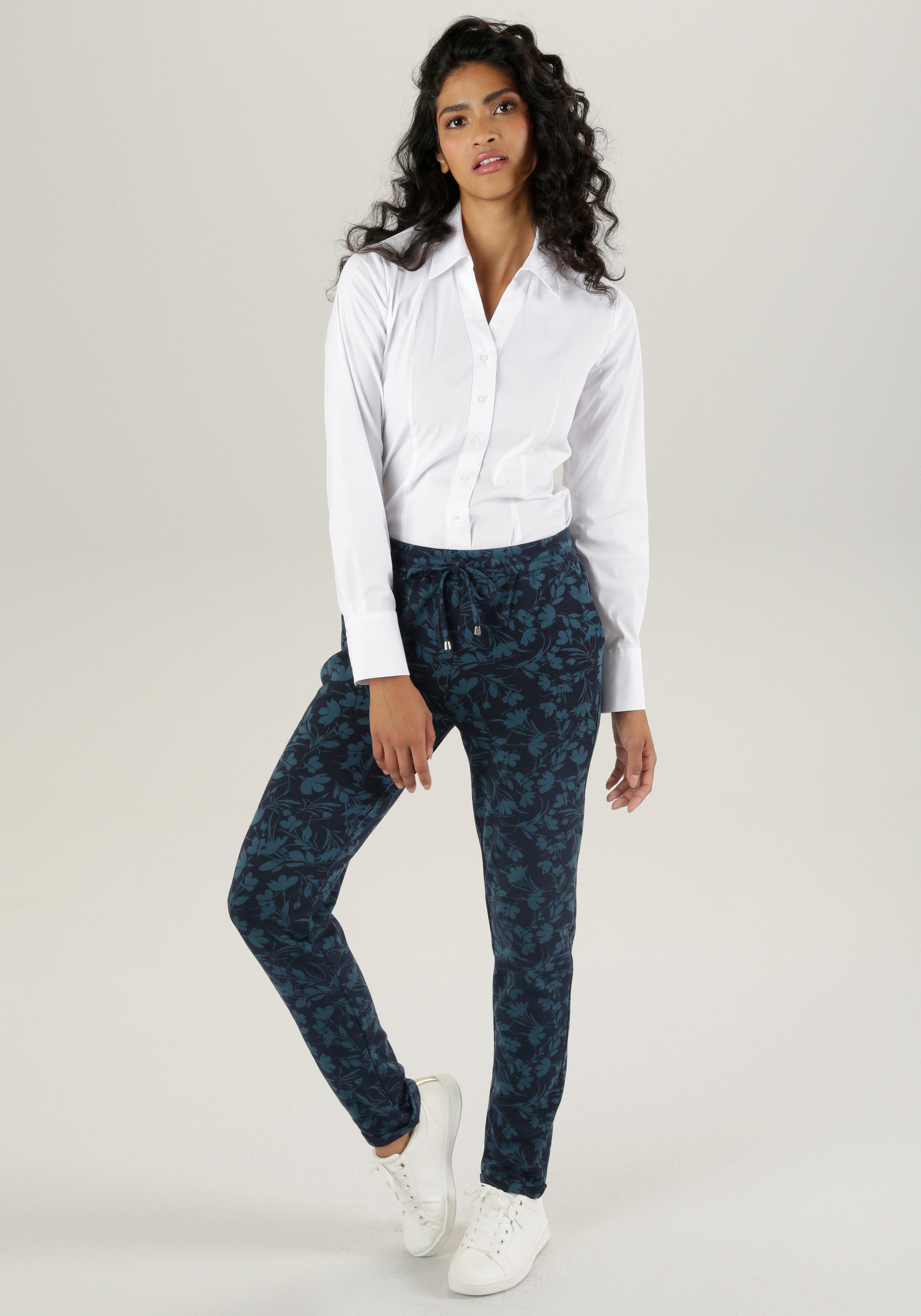 Aniston SELECTED Schlupfhose mit praktischen Eingrifftaschen