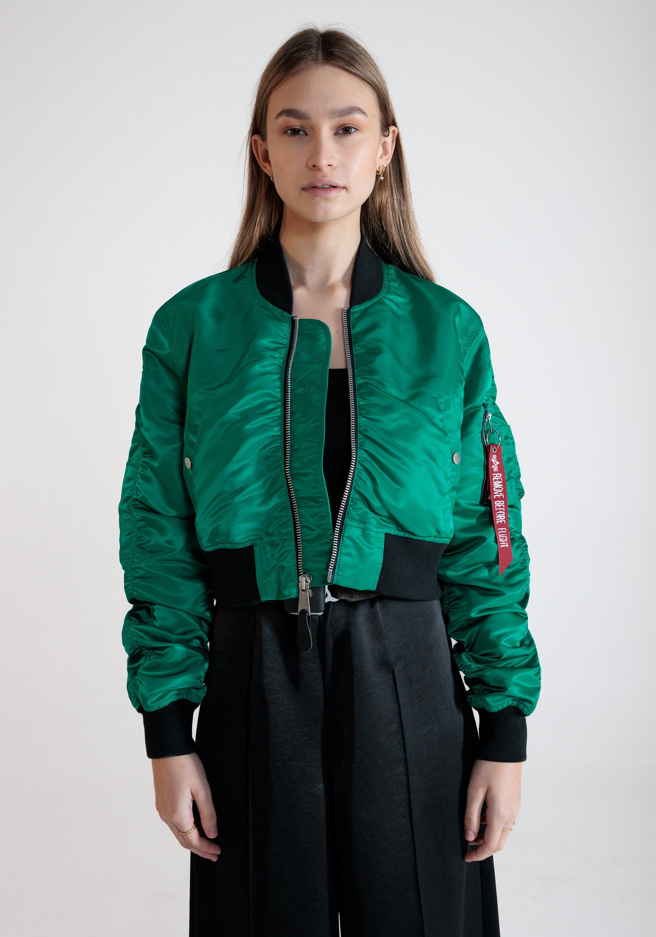 Alpha Industries Bomberjacke Alpha Industries Bomber Wmn green Boxy Jackets - Women MA-1 & jungle Flight