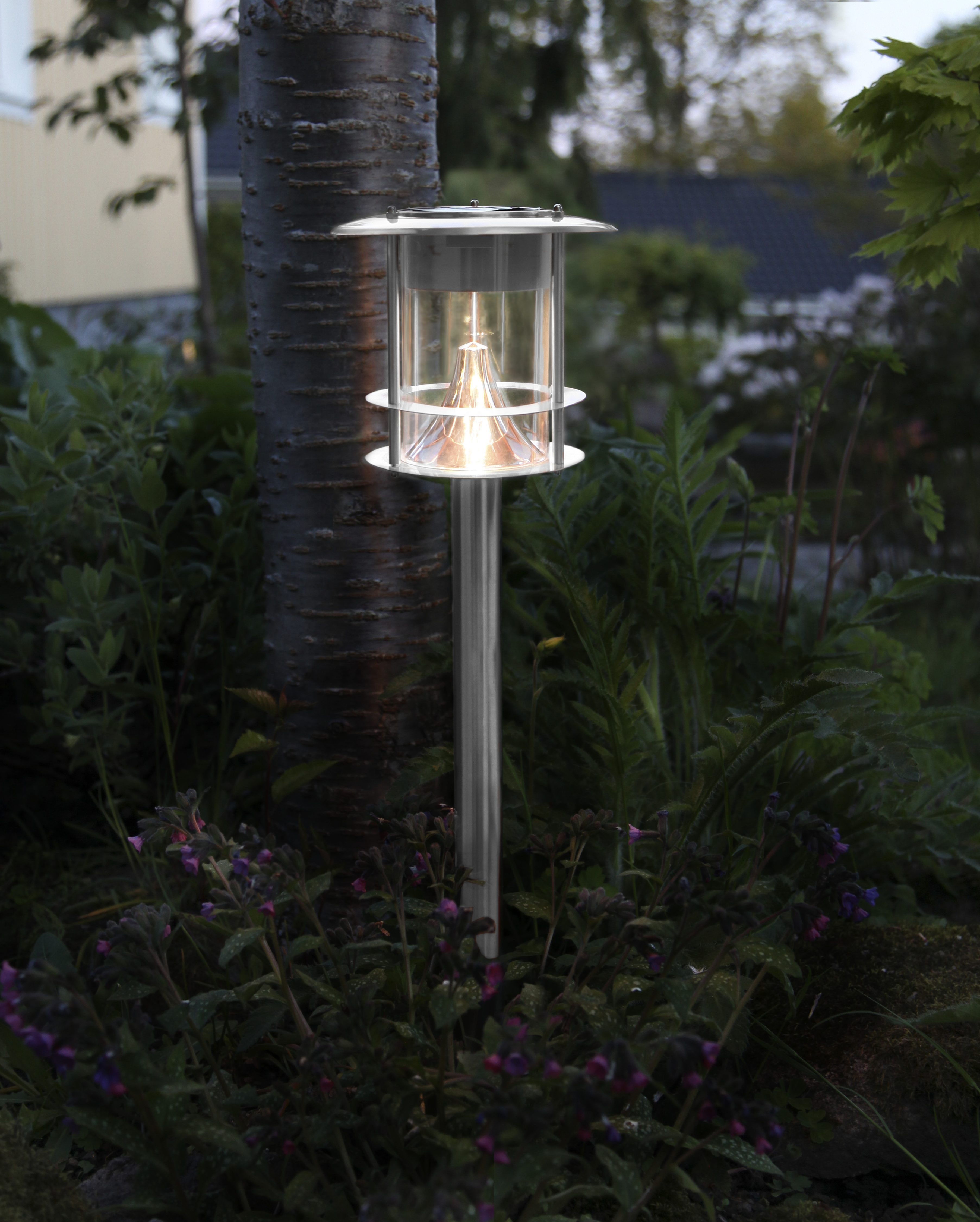 STAR TRADING LED Solarleuchte Solar-Wegleuchte Valencia, Tageslichtsensor, LED fest integriert, Warmweiß, Hohe Solar-Wegeleuchte, LEDs mit 15 lm, Dämmerungssensor