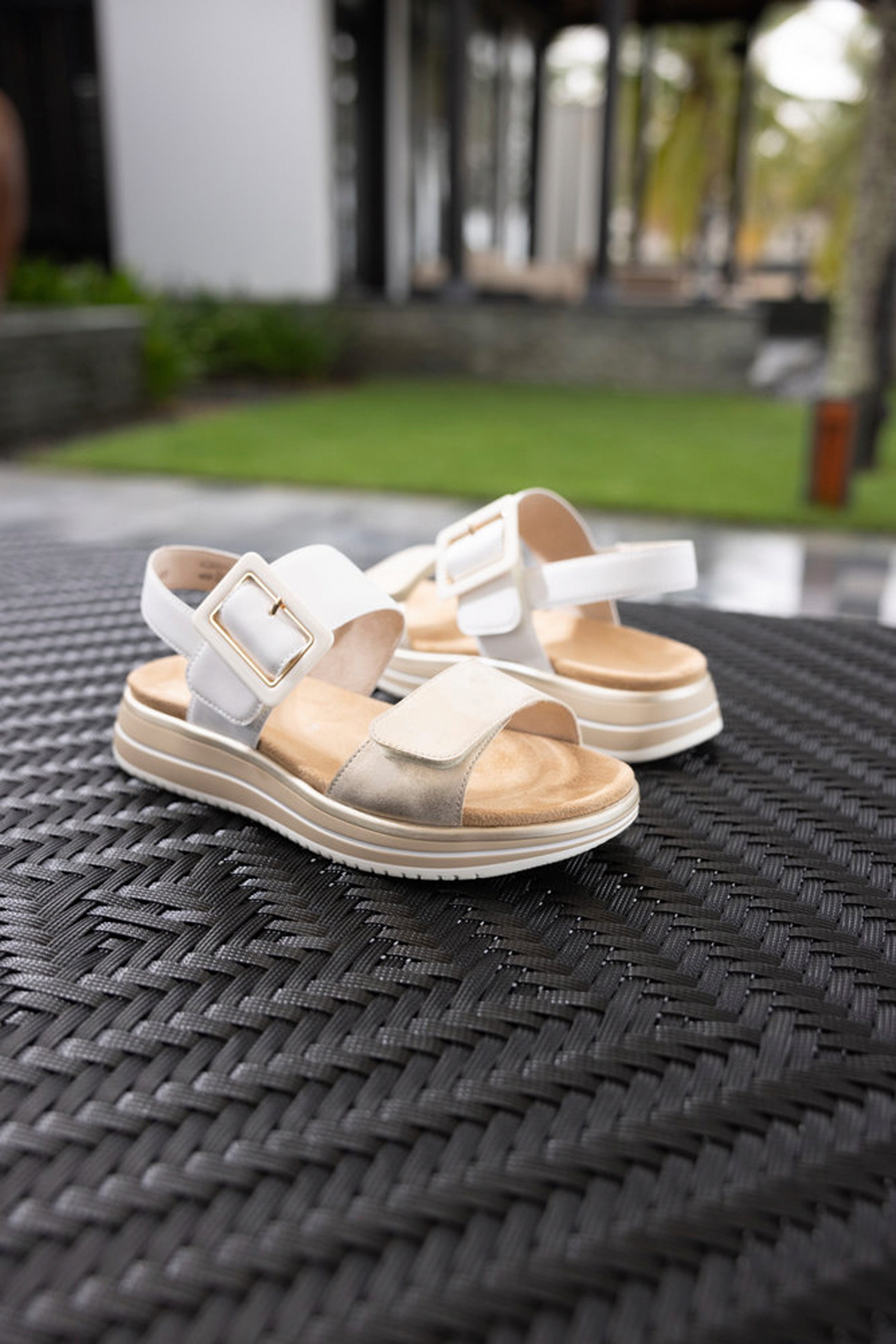 Remonte Keilsandalette, Sommerschuh, Riemchensandale mit komfortablem Softfußbett