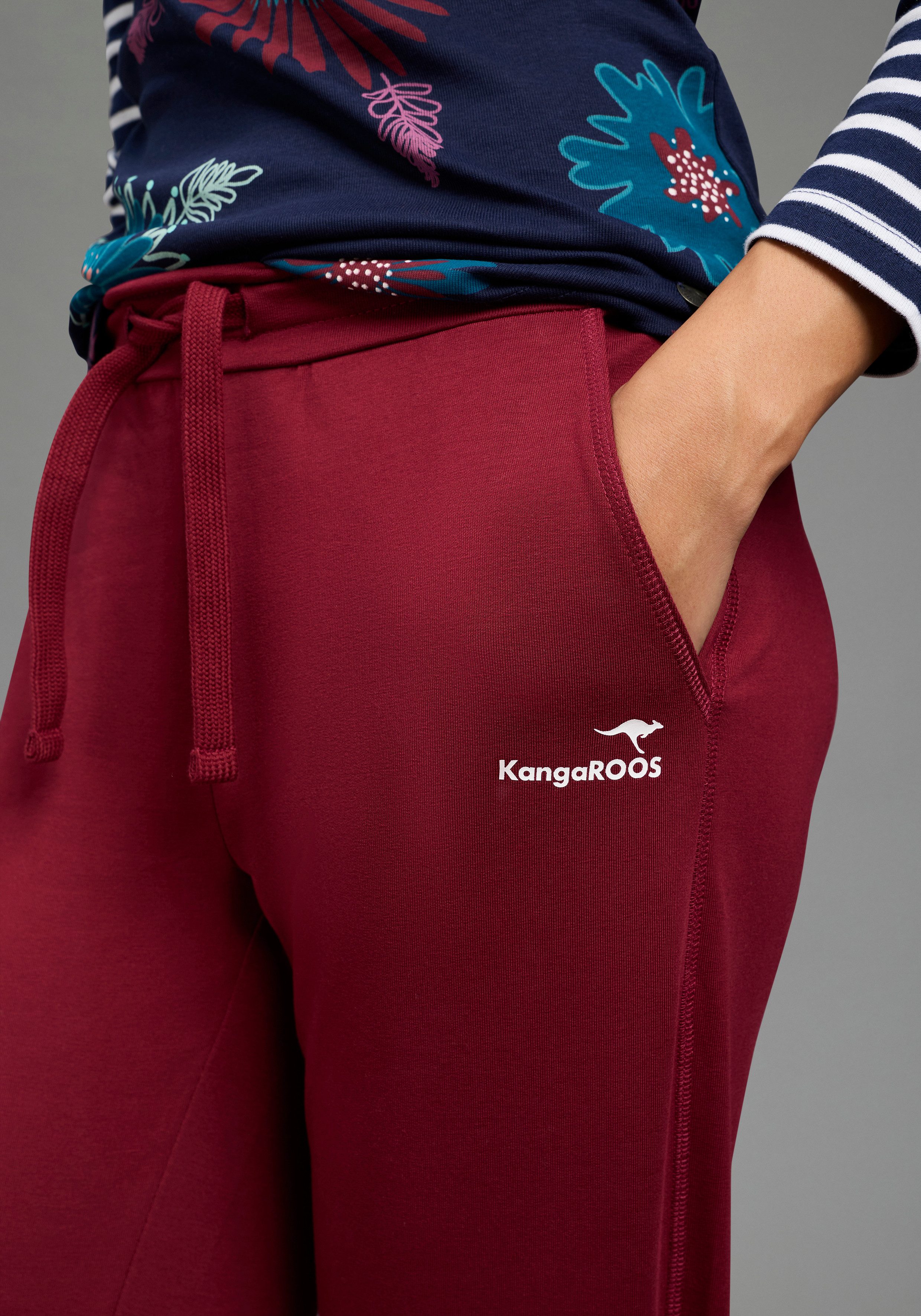 KangaROOS Jogginghose mit Kordelzug, knöchelfreie Länge, bequeme Passform