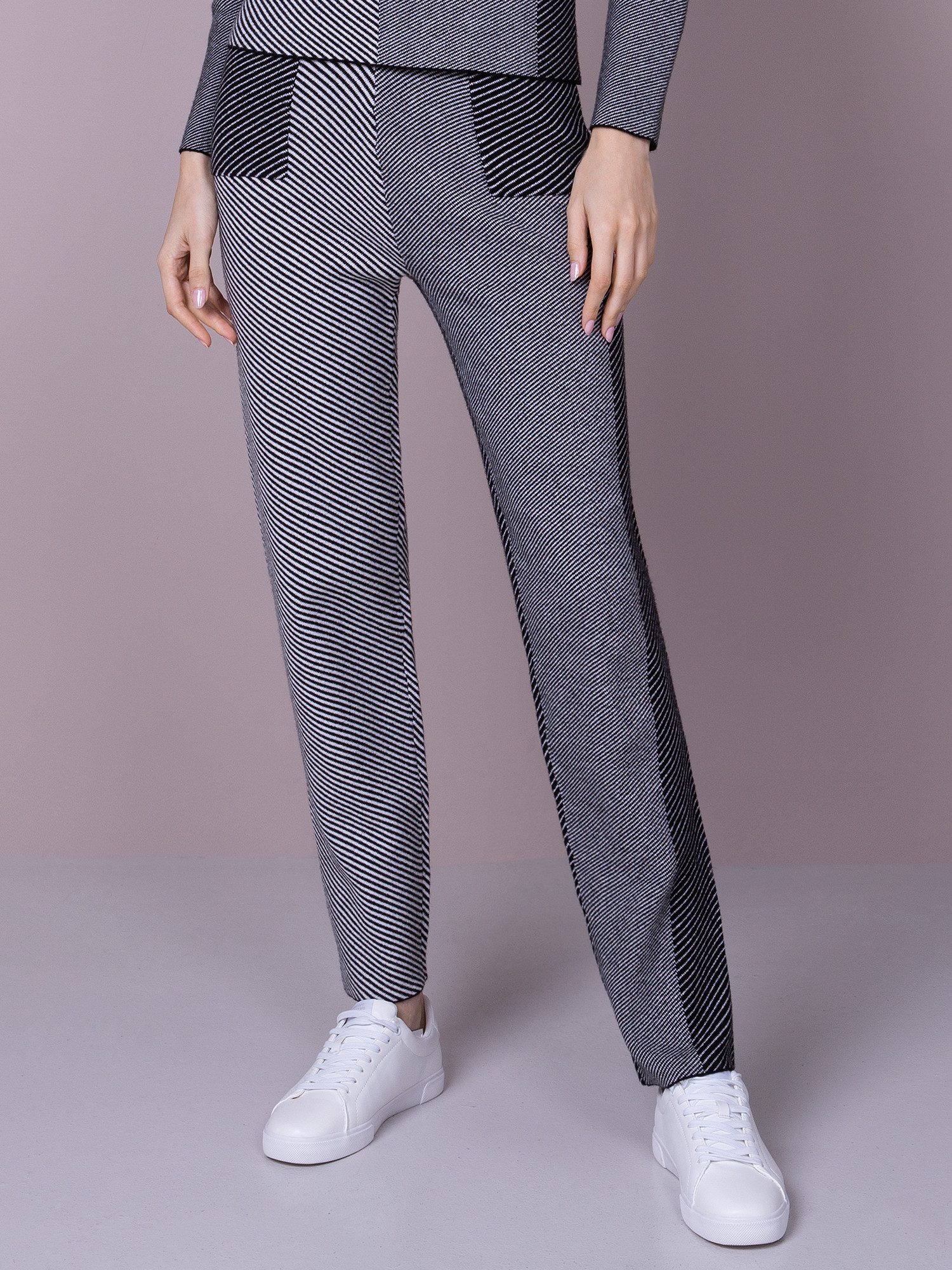 Passioni Strickhose mit modischem Kontraststreifen-Muster günstig online kaufen