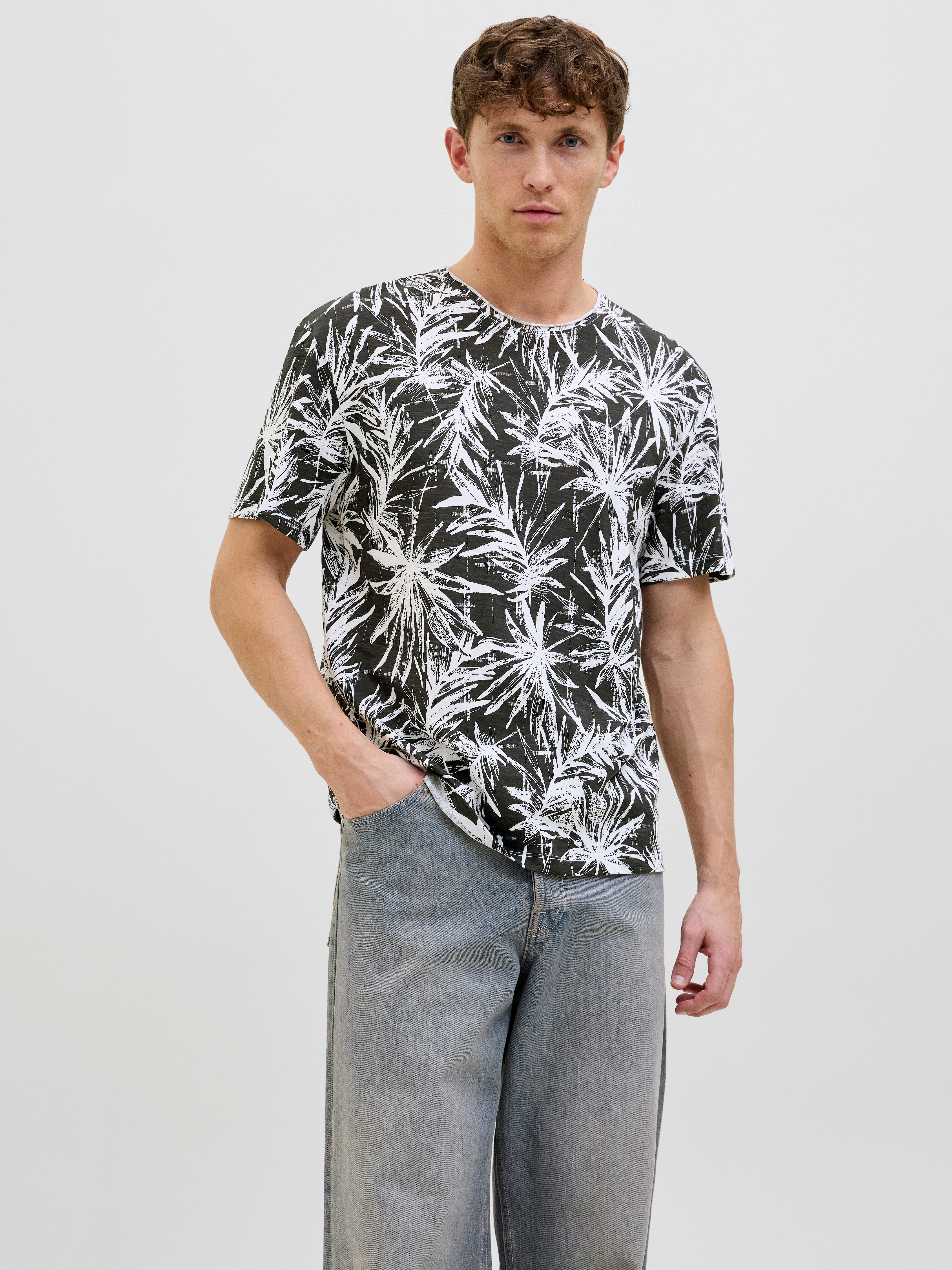 Rundhalsshirt JJEBRYAN AOP TEE S/S O-NECK NOOS