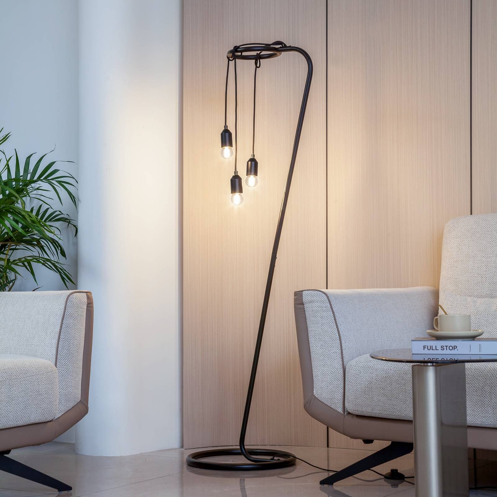 Lindby Stehlampe Elira, Metall, Schwarz IP20, 1 x 15 W LED