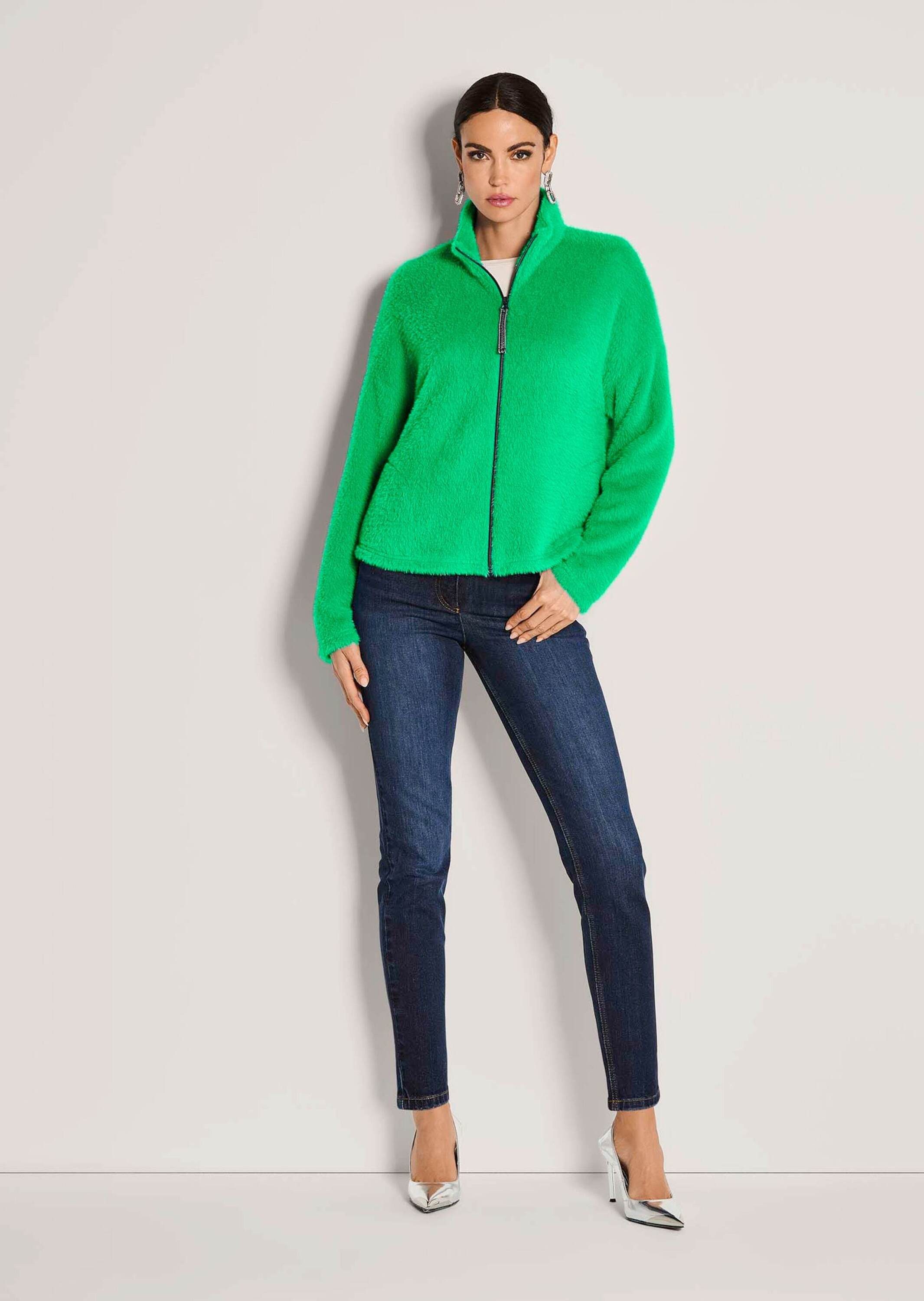 MADELEINE Outdoorjacke Trendige Kurzjacke mit Stehkragen Kuscheliger Webpel günstig online kaufen