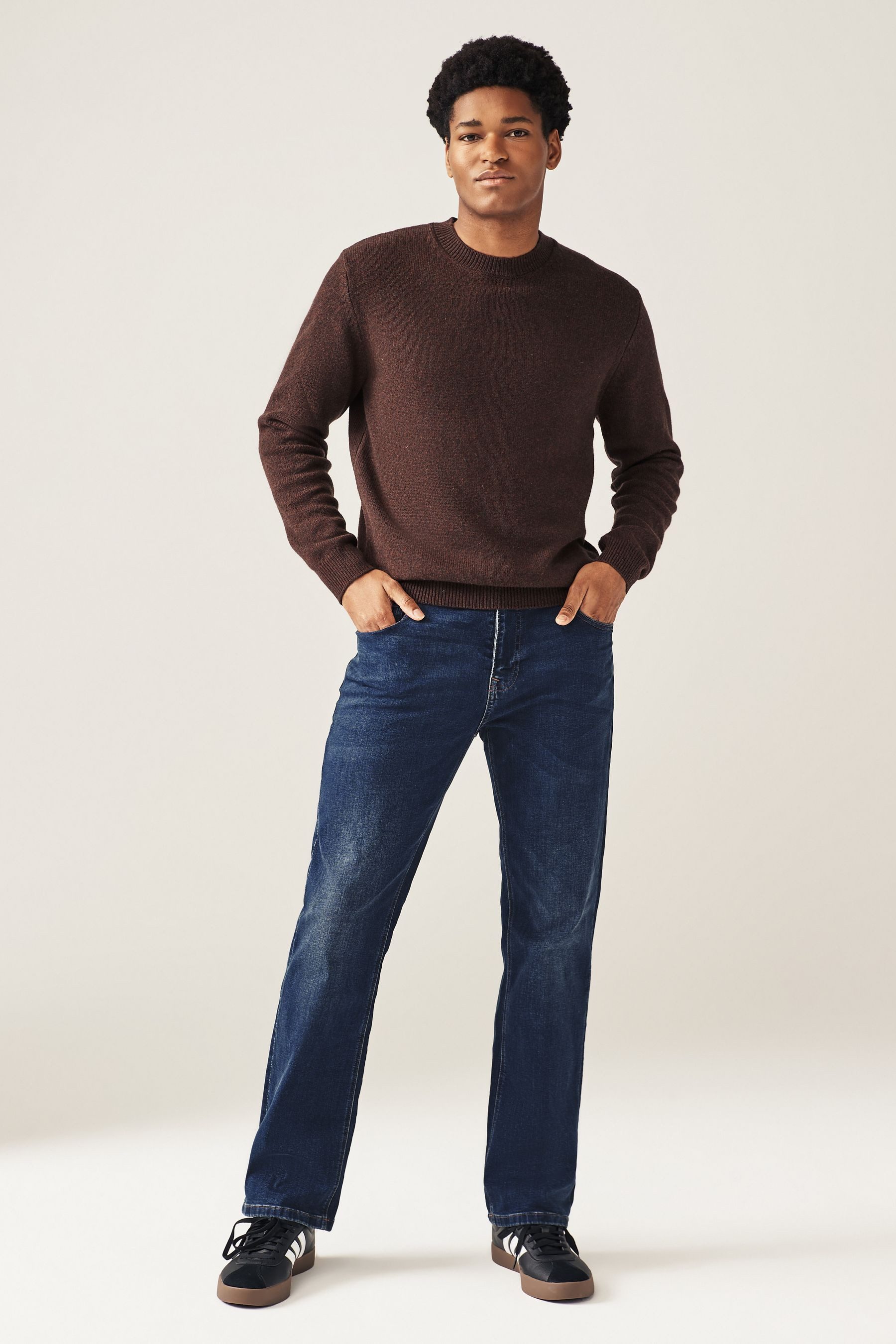 Next Bootcut-Jeans Klassische Bootcut-Jeans mit Stretch (1-tlg)