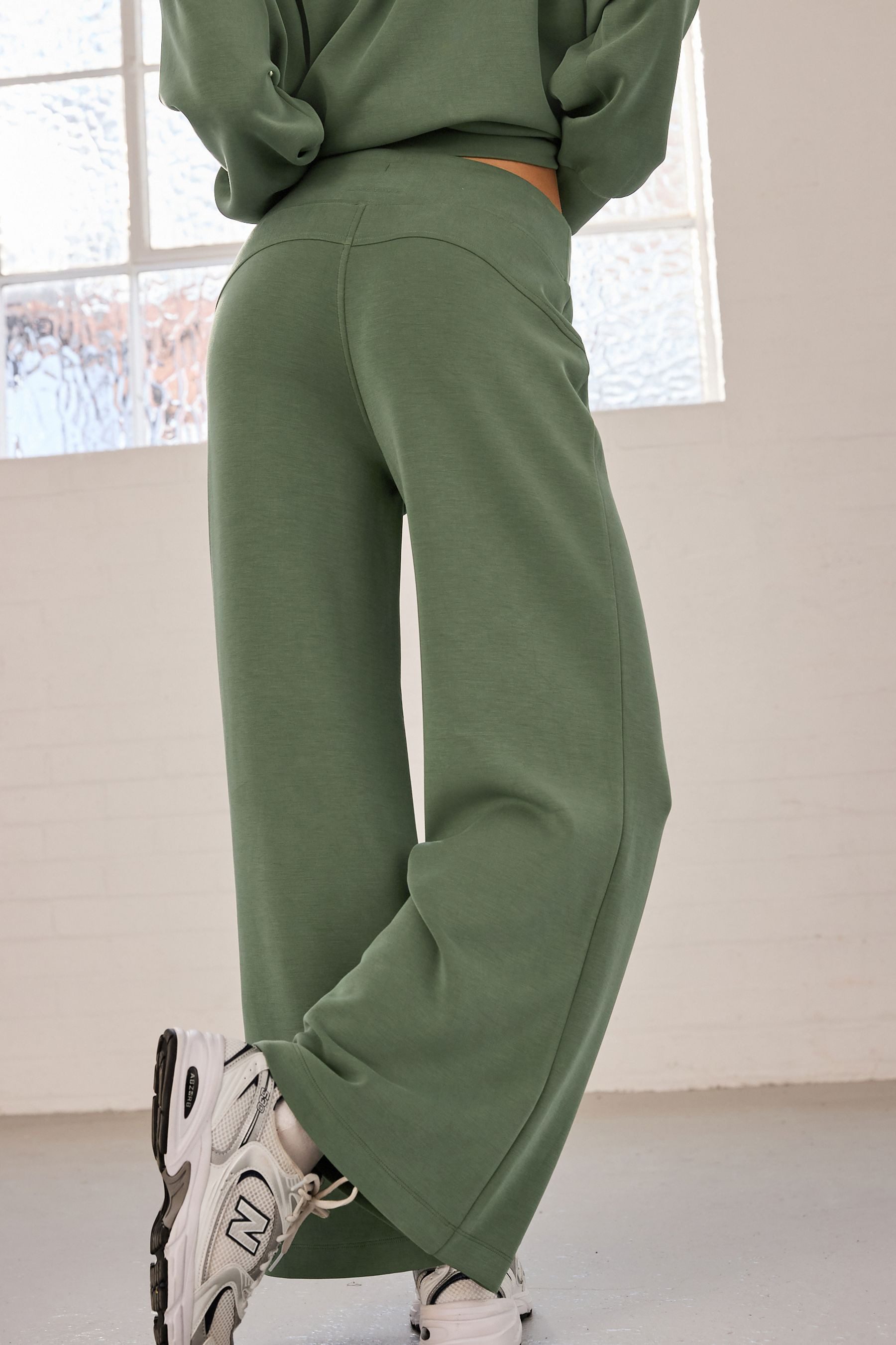 Next Stoffhose Superweiche Active Modal-Hose mit weitem Bein (1-tlg)