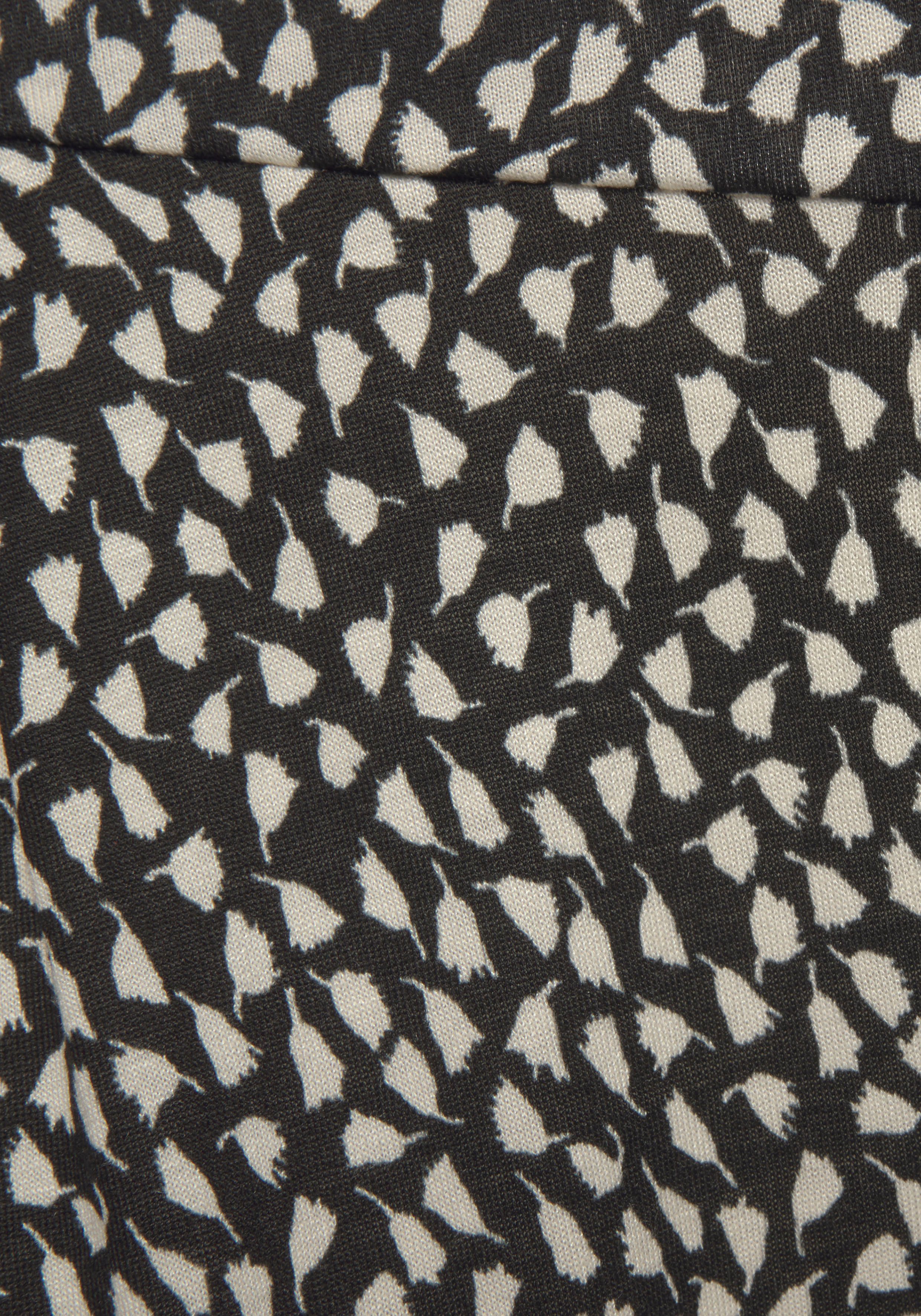 s.Oliver beach pants with floral print and pockets, lightweight jersey pants