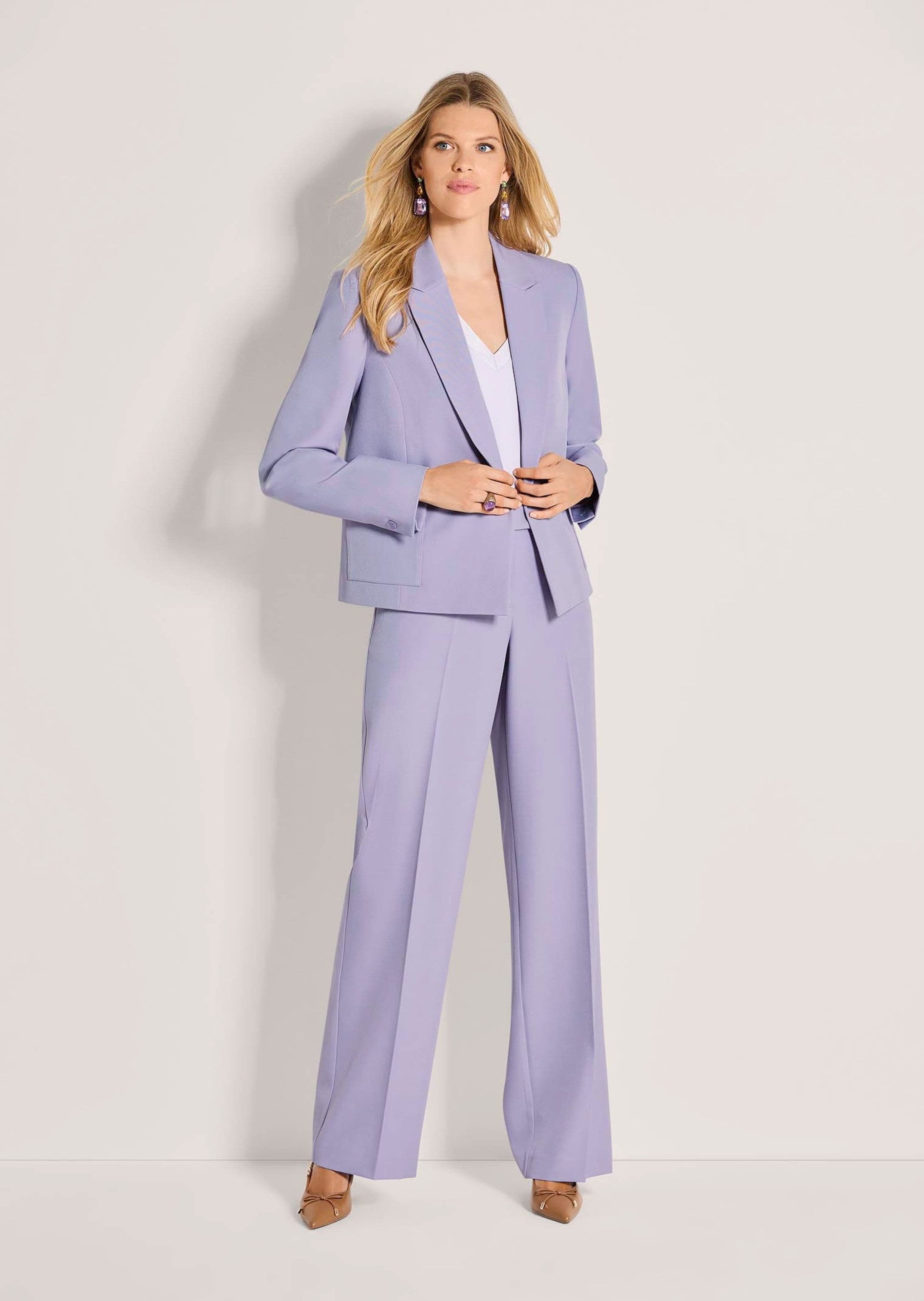 MADELEINE Kurzblazer Eleganter Kurzblazer mit Reverskragen Zweireiher mit aufgesetzten Taschen, Kopfverschluss und Langarm