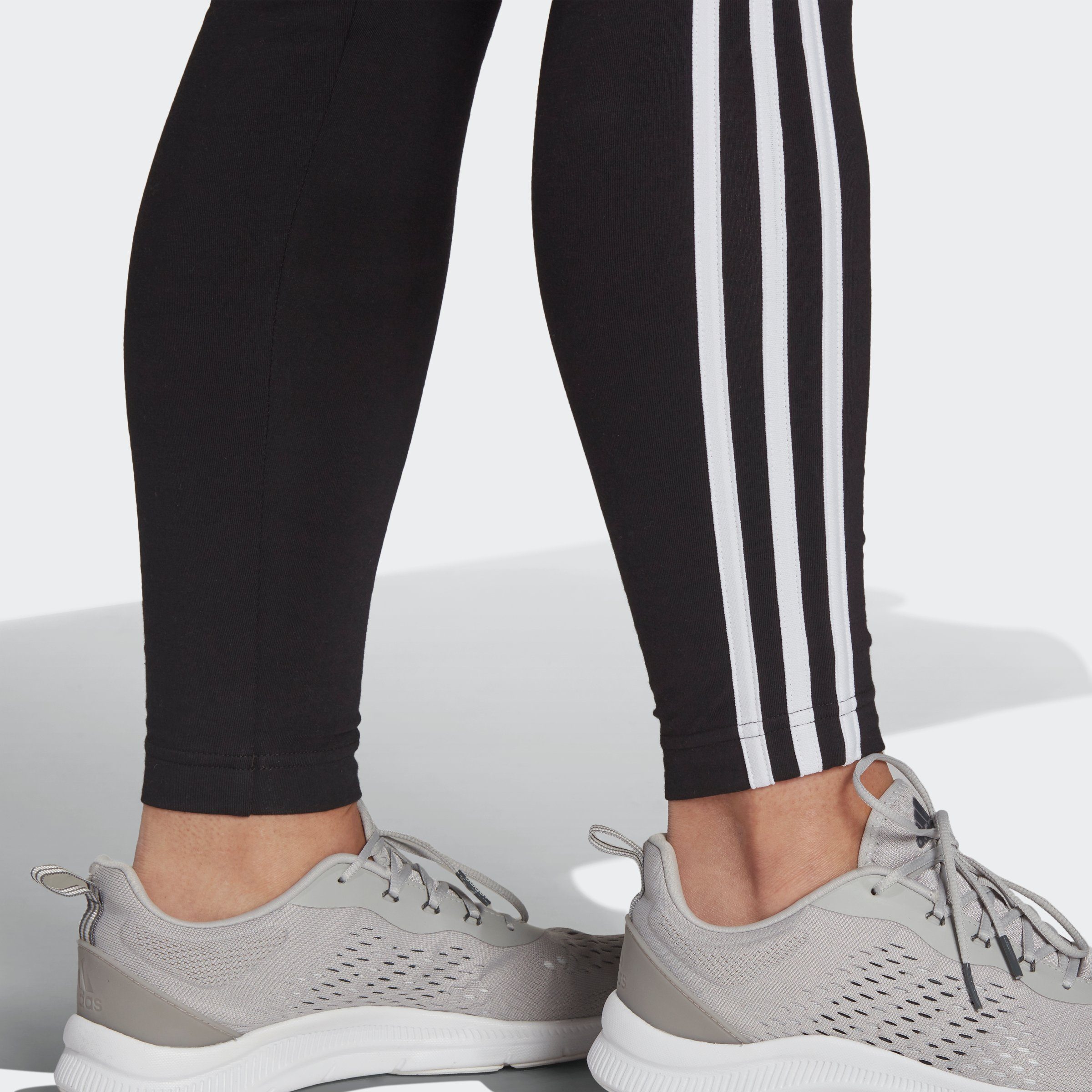 Leggings Black / White 3STREIFEN ESSENTIALS TIGHT (1-tlg) adidas Sportswear