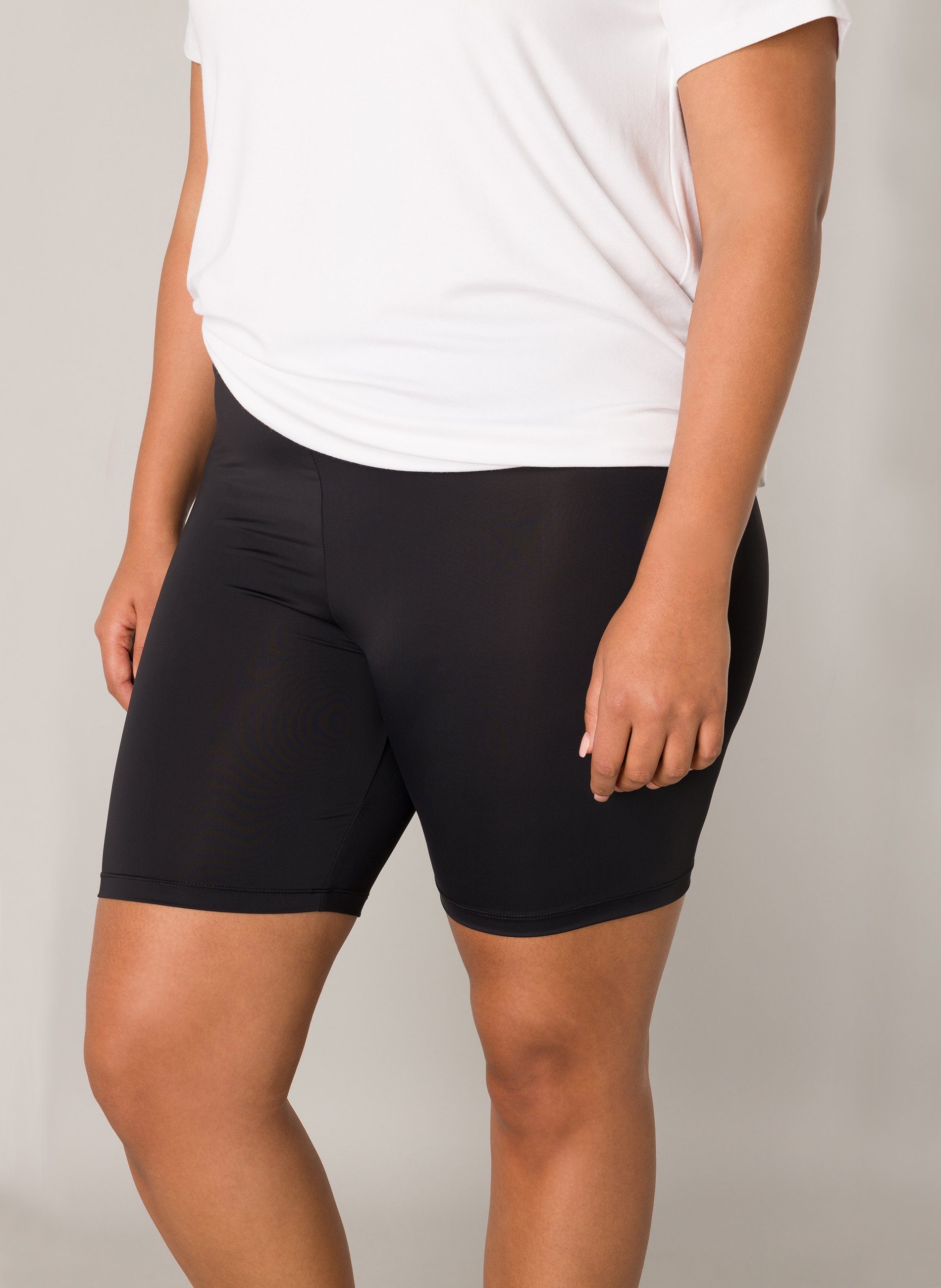Base Level Curvy Shorts mit Elasthan günstig online kaufen