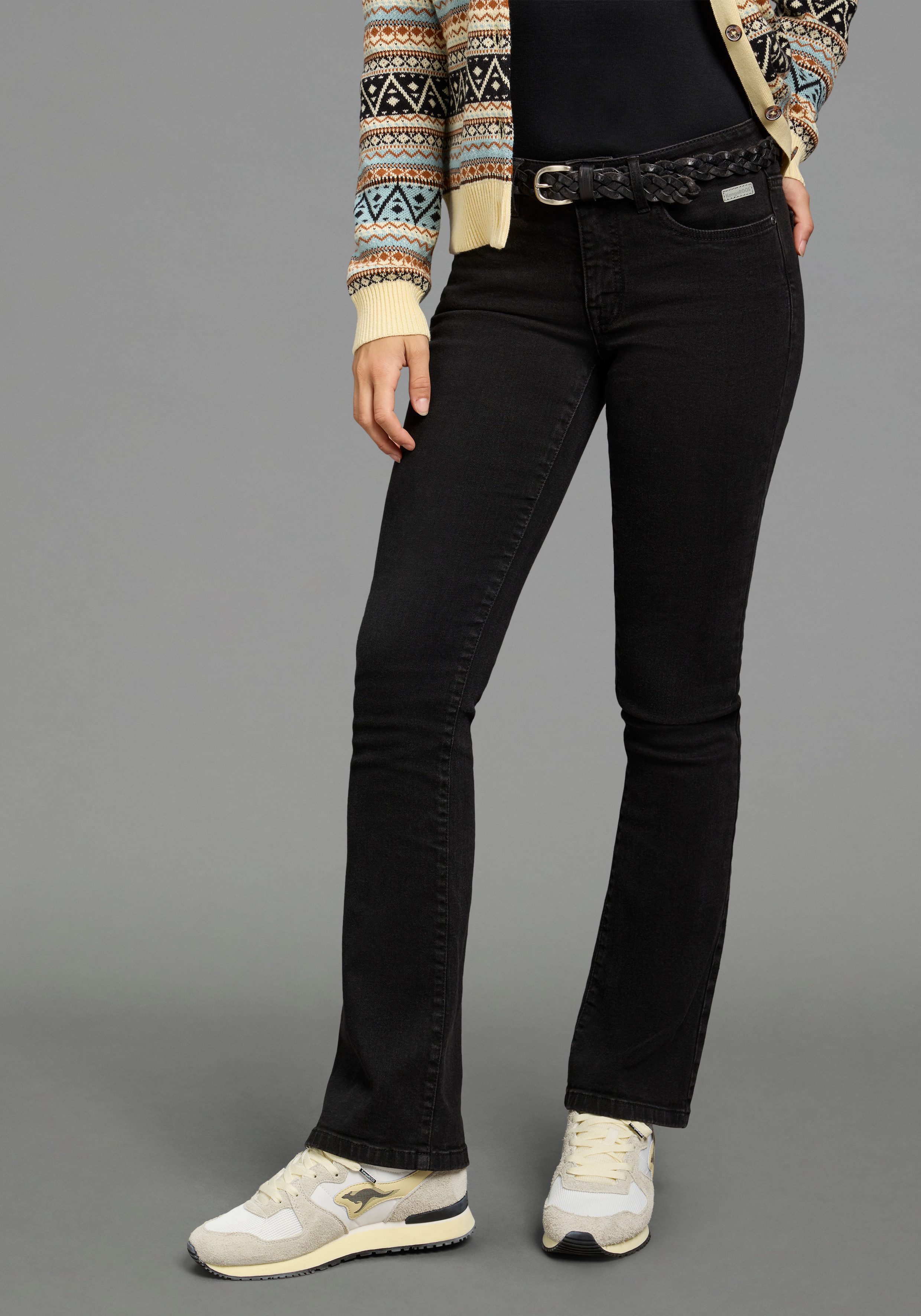 KangaROOS Bootcut-Jeans mit ausgestellter Beinform, aus Baumwolle und Elasthan