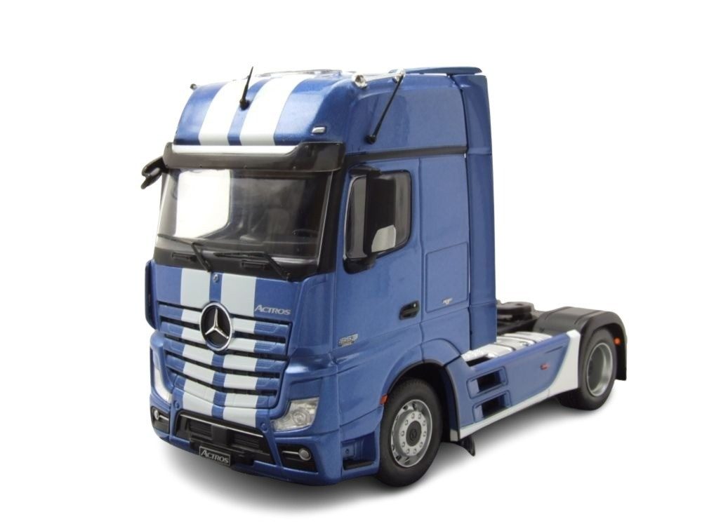 ixo Models Modellauto Mercedes Actros MP4 Zugmaschine blau, Maßstab 1:43