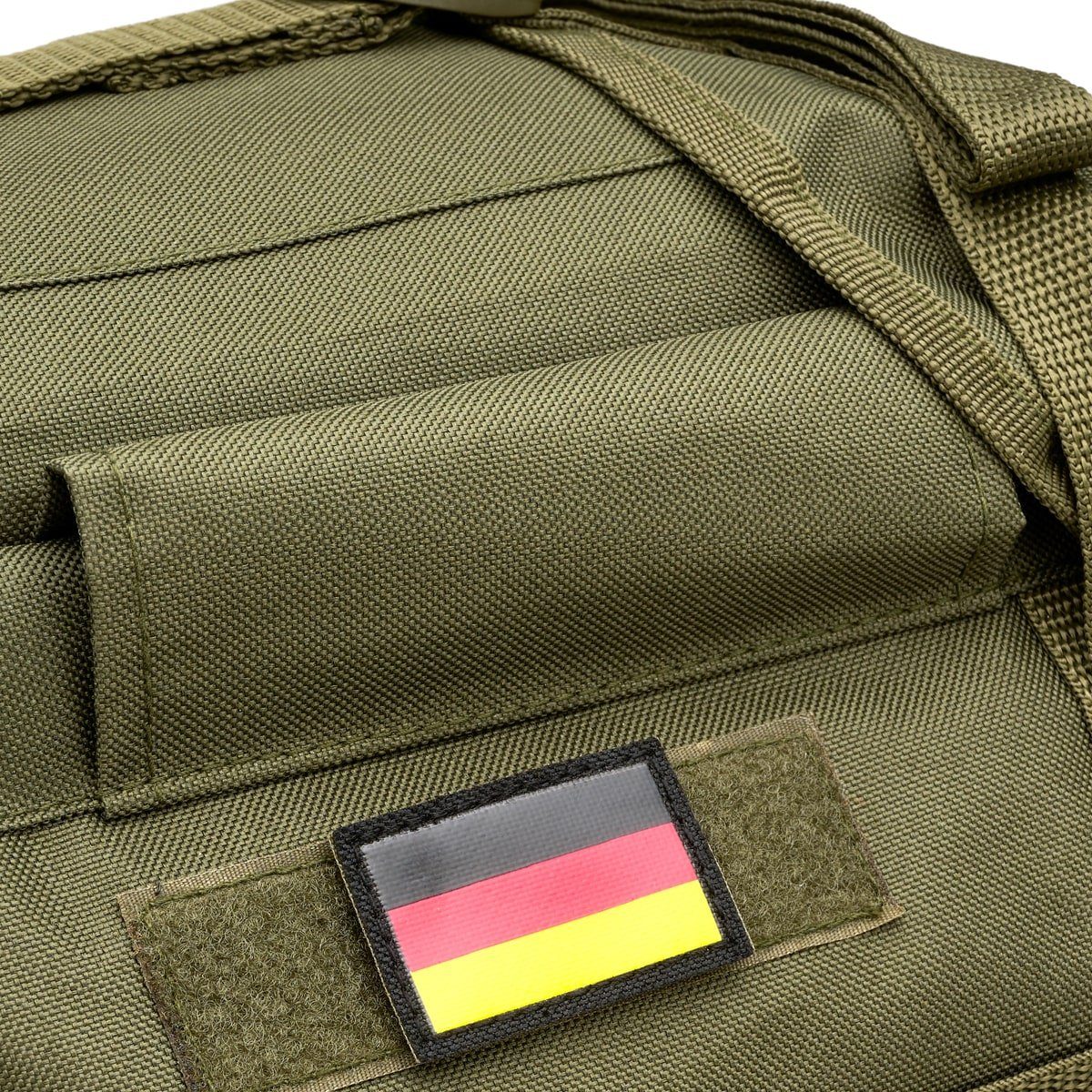 BWuM Daypack BWuM Bundeswehr Kampfrucksack Molle 65L + Patch & Flagge