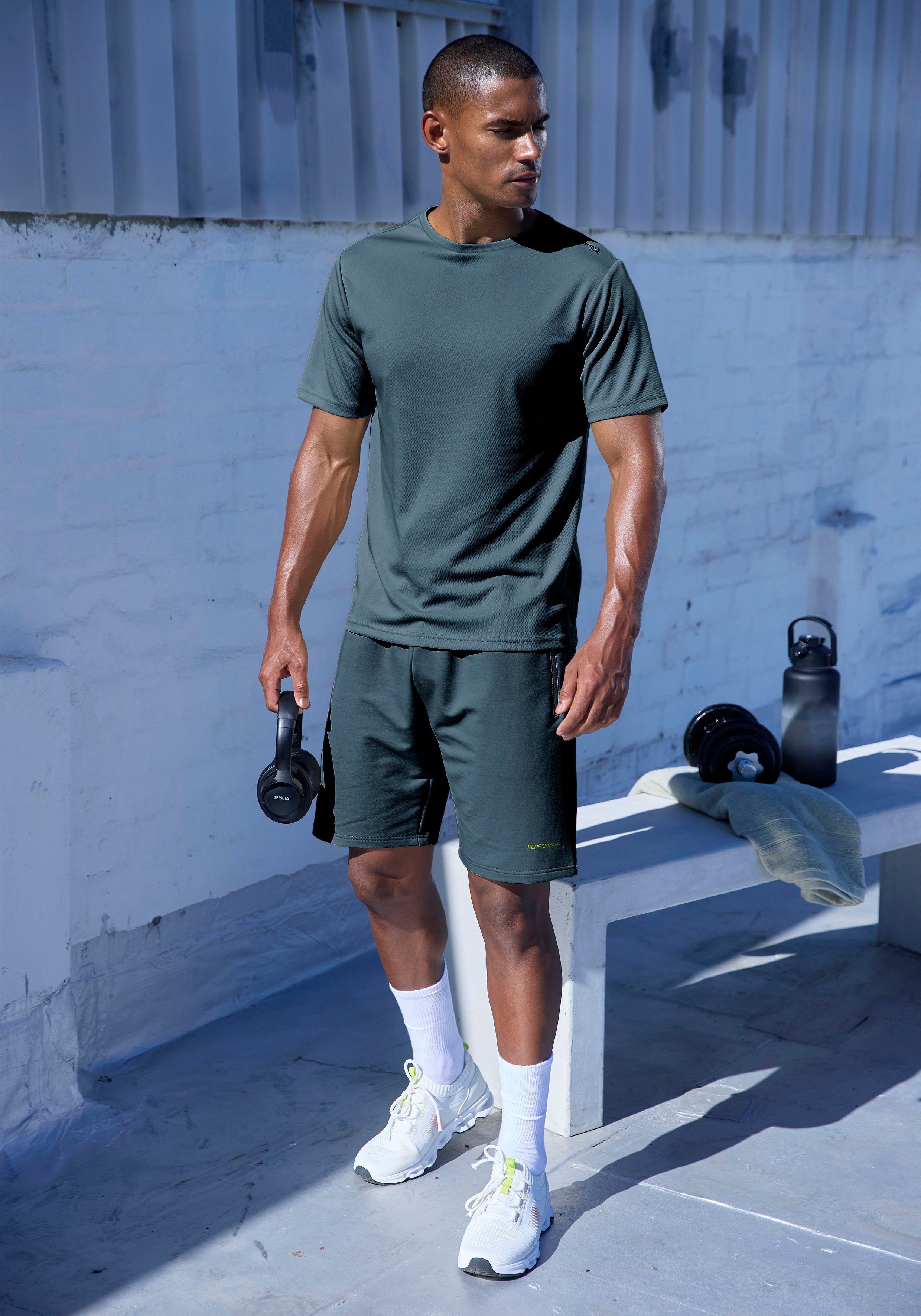 Le Jogger Performance Funktionsshorts Perfomance Shorts mit Kontrast-Kordel und Reißverschlusstaschen
