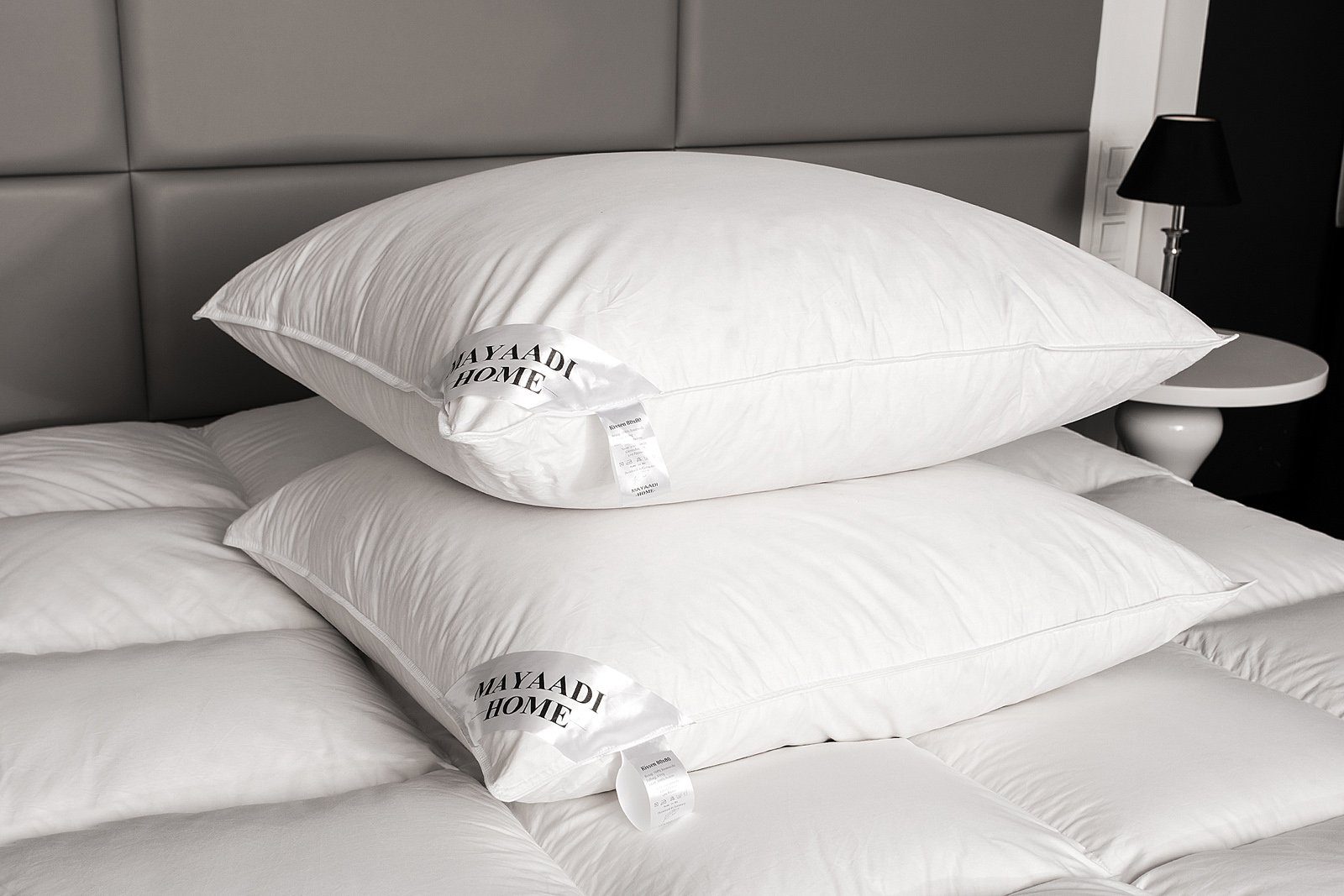 Mayaadi Home Kopfkissen HS15 Kopfkissen 80x80 cm 1500 Gramm Daunenkissen Kissen 15% Daunen, Füllung: 15% Daunen, 85% Federn, Bezug: Baumwolle, Rückenschläfer, Seitenschläfer, Bauchschläfer