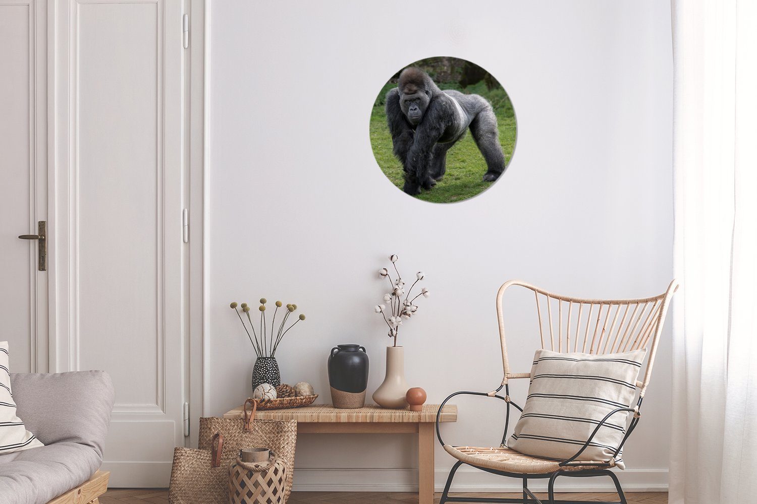 MuchoWow Gemälde Ein cm St), Forex, Kreis auf Gorilla seinen Händen Wanddekoration Wohnzimmer, geht (1 Beinen, 30x30 Wandbild, Rundes und