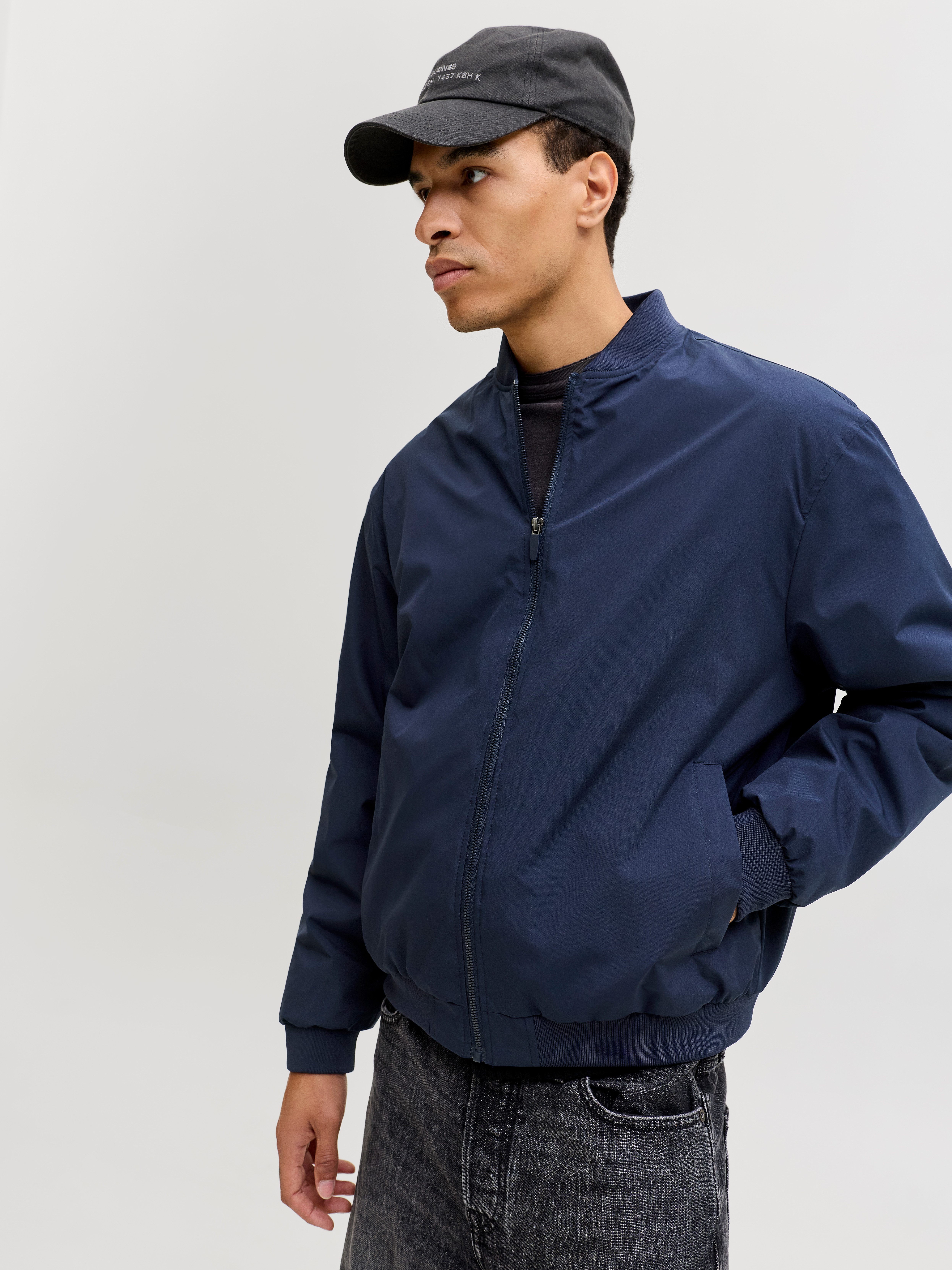 Jack & Jones Bomberjacke JJECHARGE BOMBER JACKET NOOS mit Rippbündchen günstig online kaufen