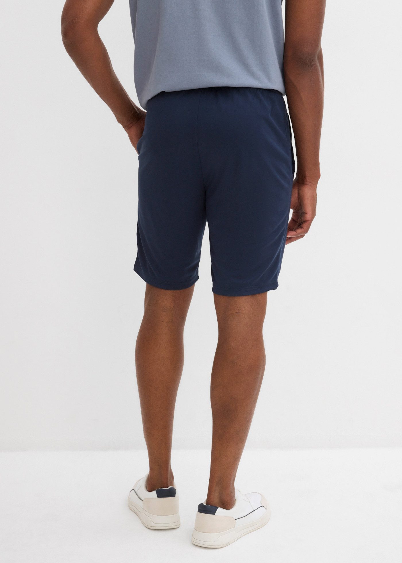 bonprix Shorts aus Polyester, schnelltrocknend, Regular Fit