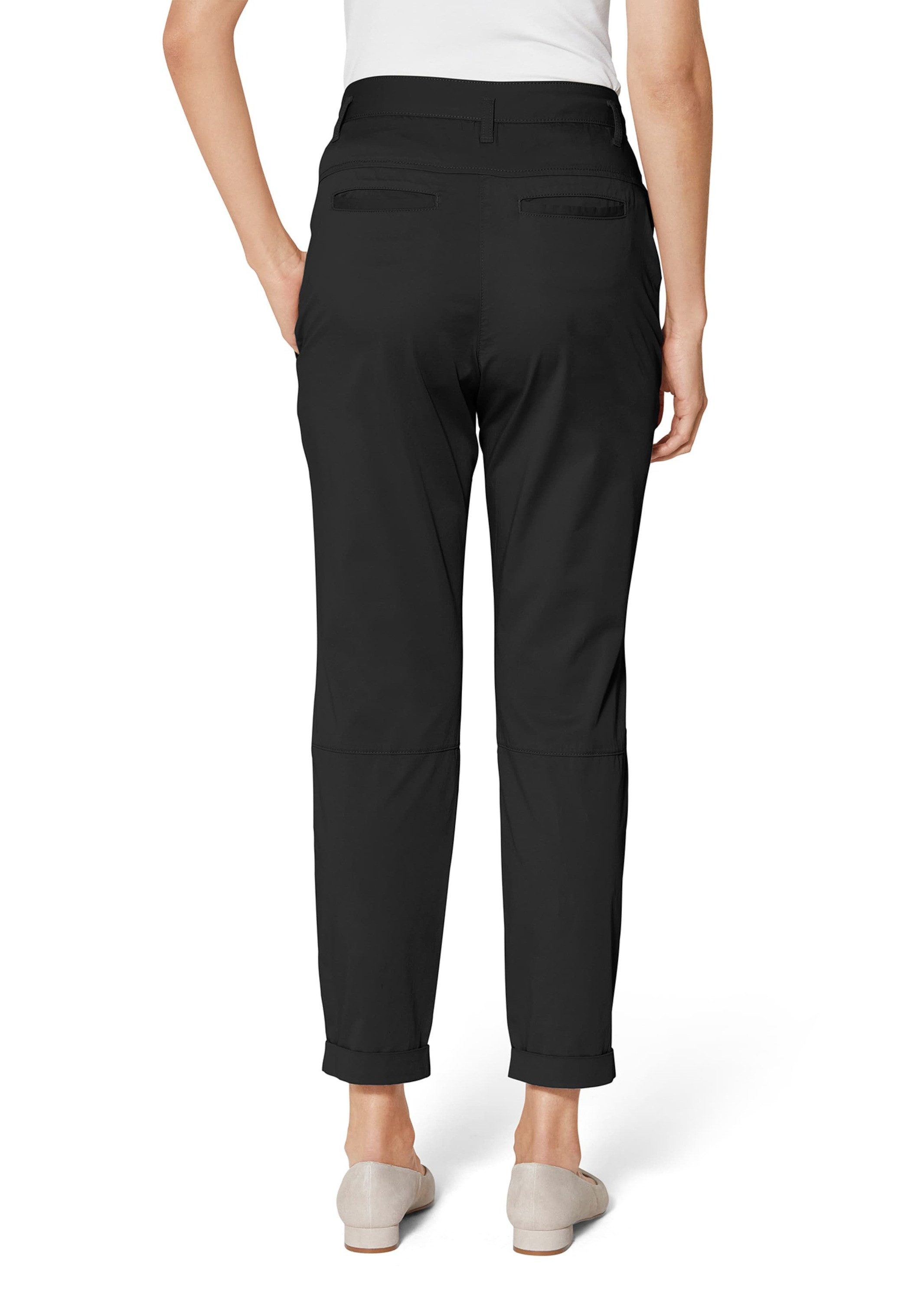 MADELEINE Chinos Modische Chino-Hose mit Bundfalten Uni-Design, Verschluss mit Logo-Knopf, ohne Kragen