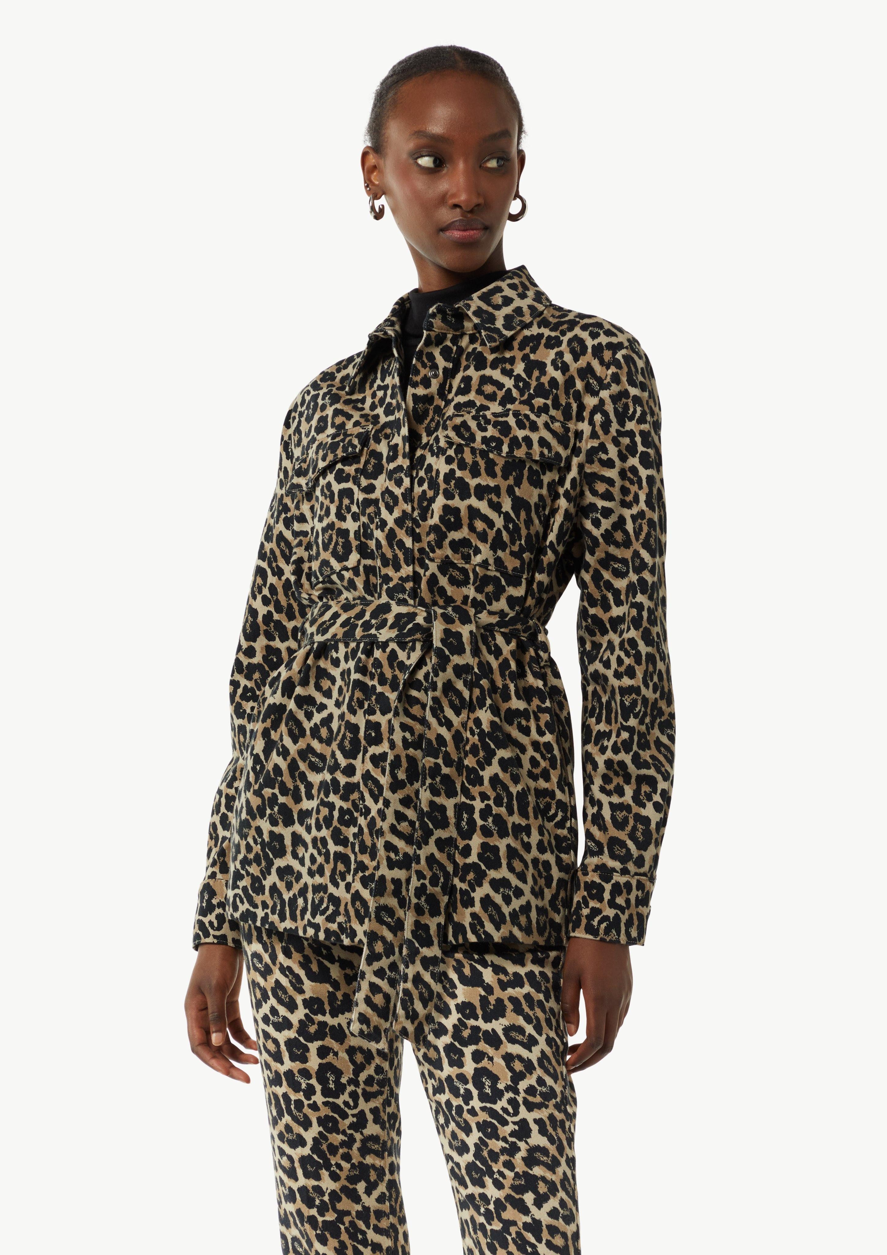 Blusenblazer Indoor-Jacke mit Leo-Muster