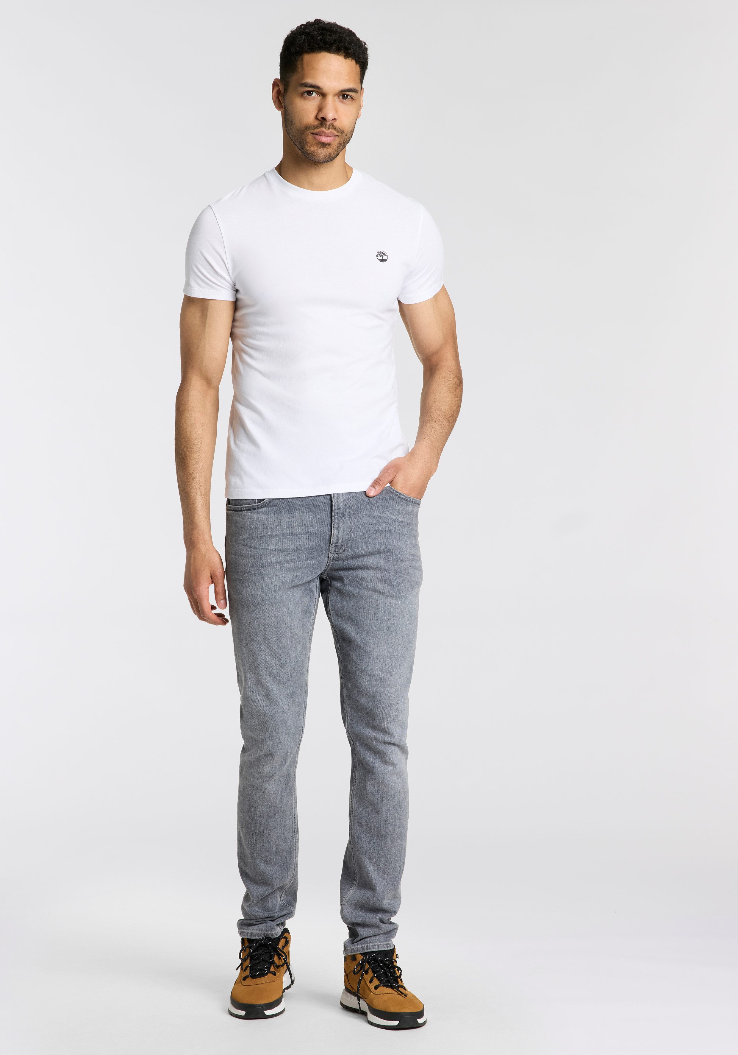 Zum Outfit 11