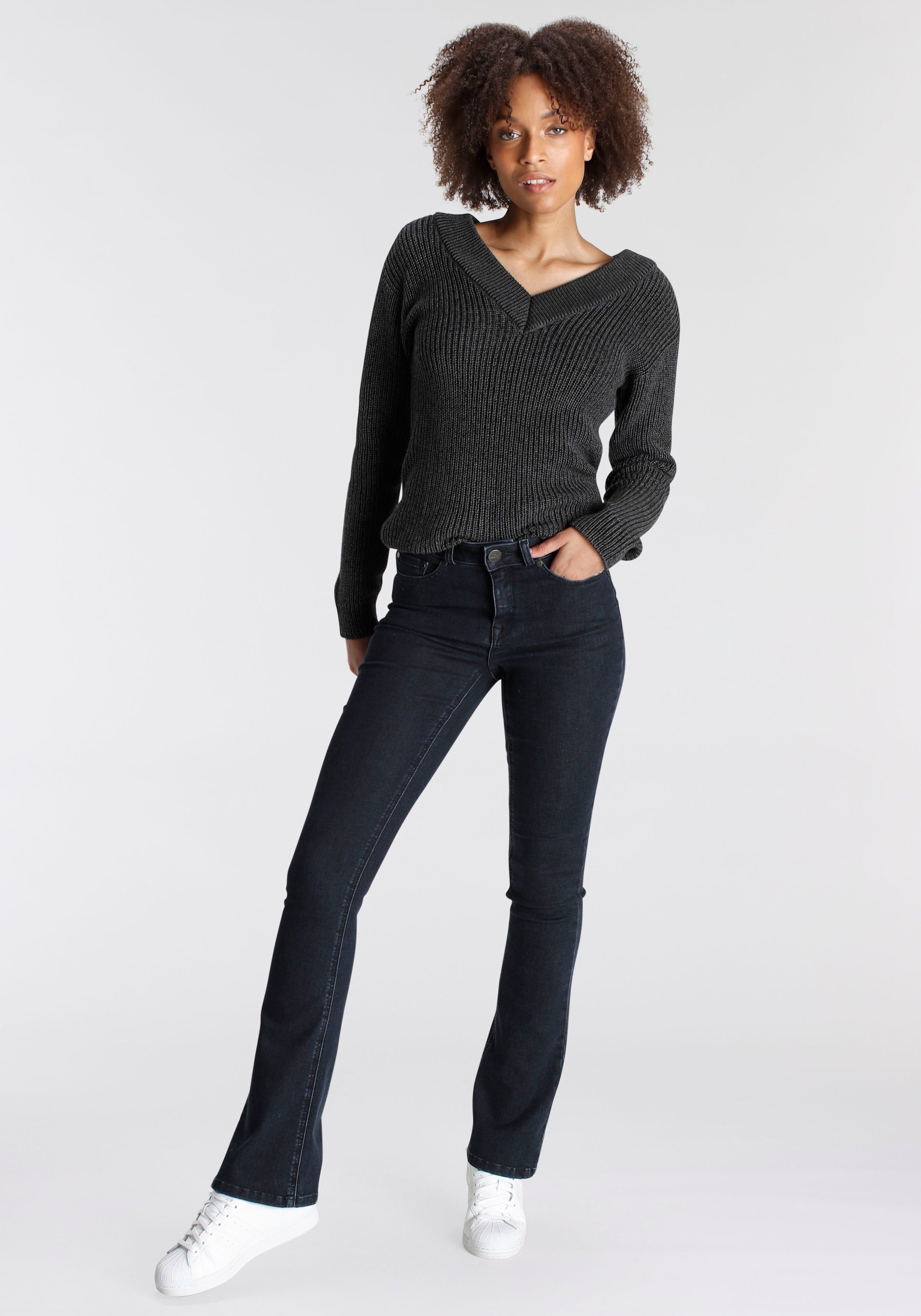 Arizona Bootcut-Jeans Ultra Soft elastische Passform, ausgestellte Beinform, hohe Leibhöhe