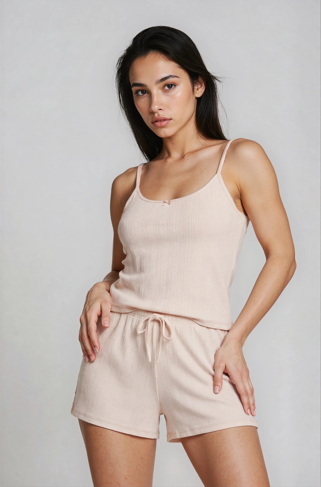 Mademoiselle Sommeil Shorty Damen Schlafanzug aus Pointelle-Strick in Naturbeige aus 100% Baumwolle, Trägertop & Shorts, gefertigt in Polen