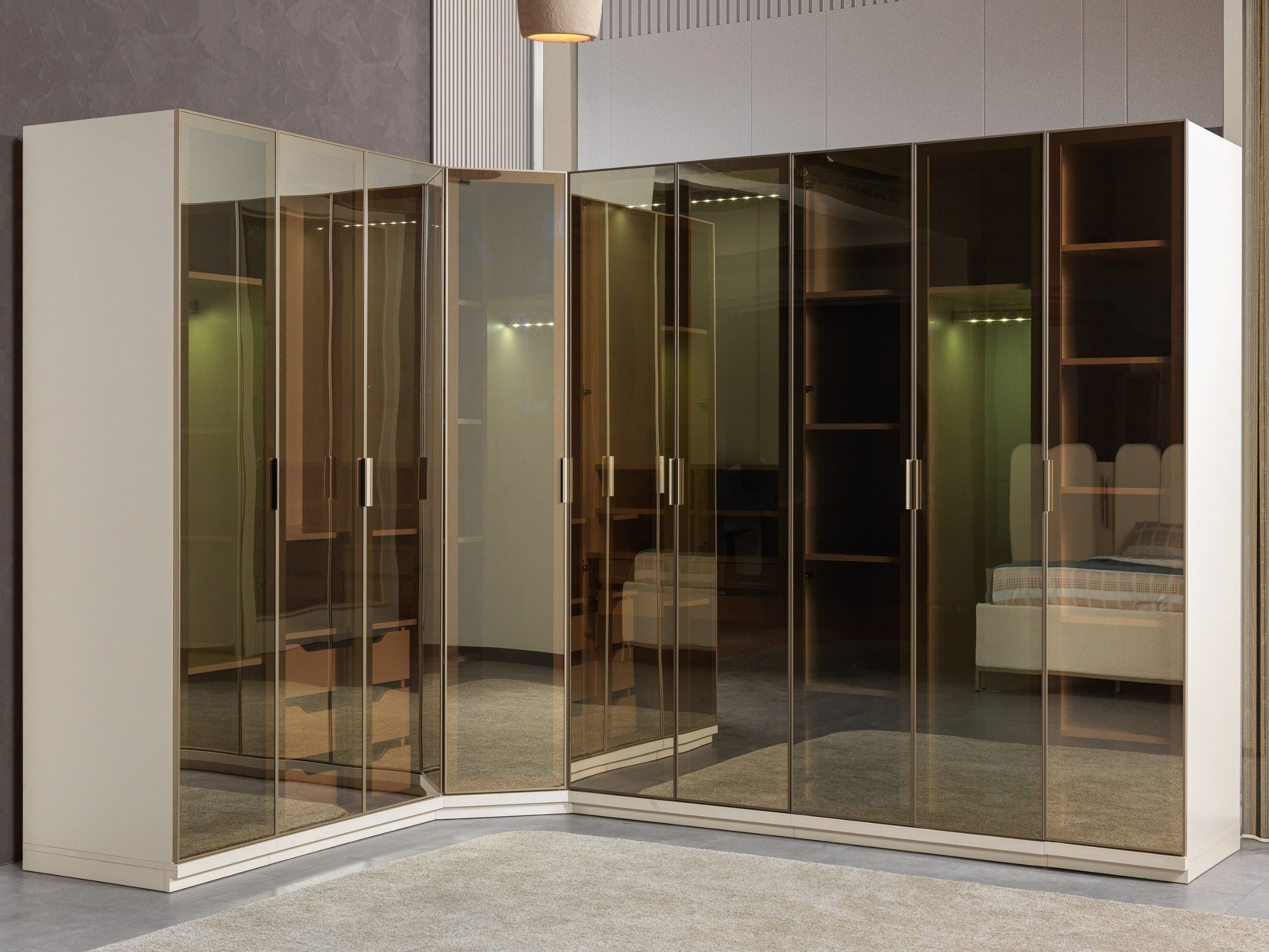 Xlmoebel Eckkleiderschrank XLMOEBEL Eckkleiderschrank beige mit Glastüren und Beleuchtung (1-St., Eckkleiderschrank beige mit Glastüren und Beleuchtung) Made in Europa