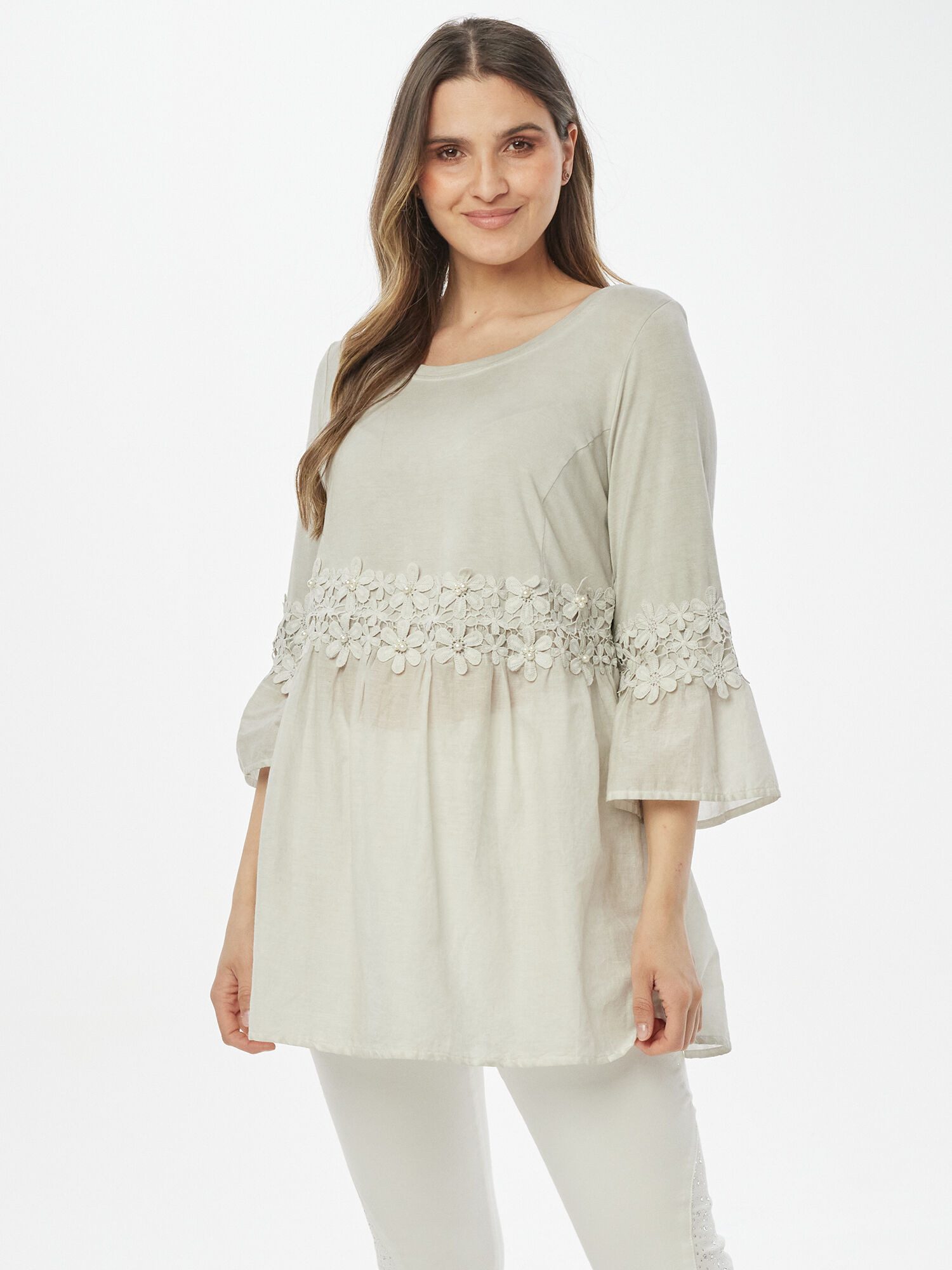 Body Needs Tunika Longbluse Figurumspielend mit Blütenband günstig online kaufen