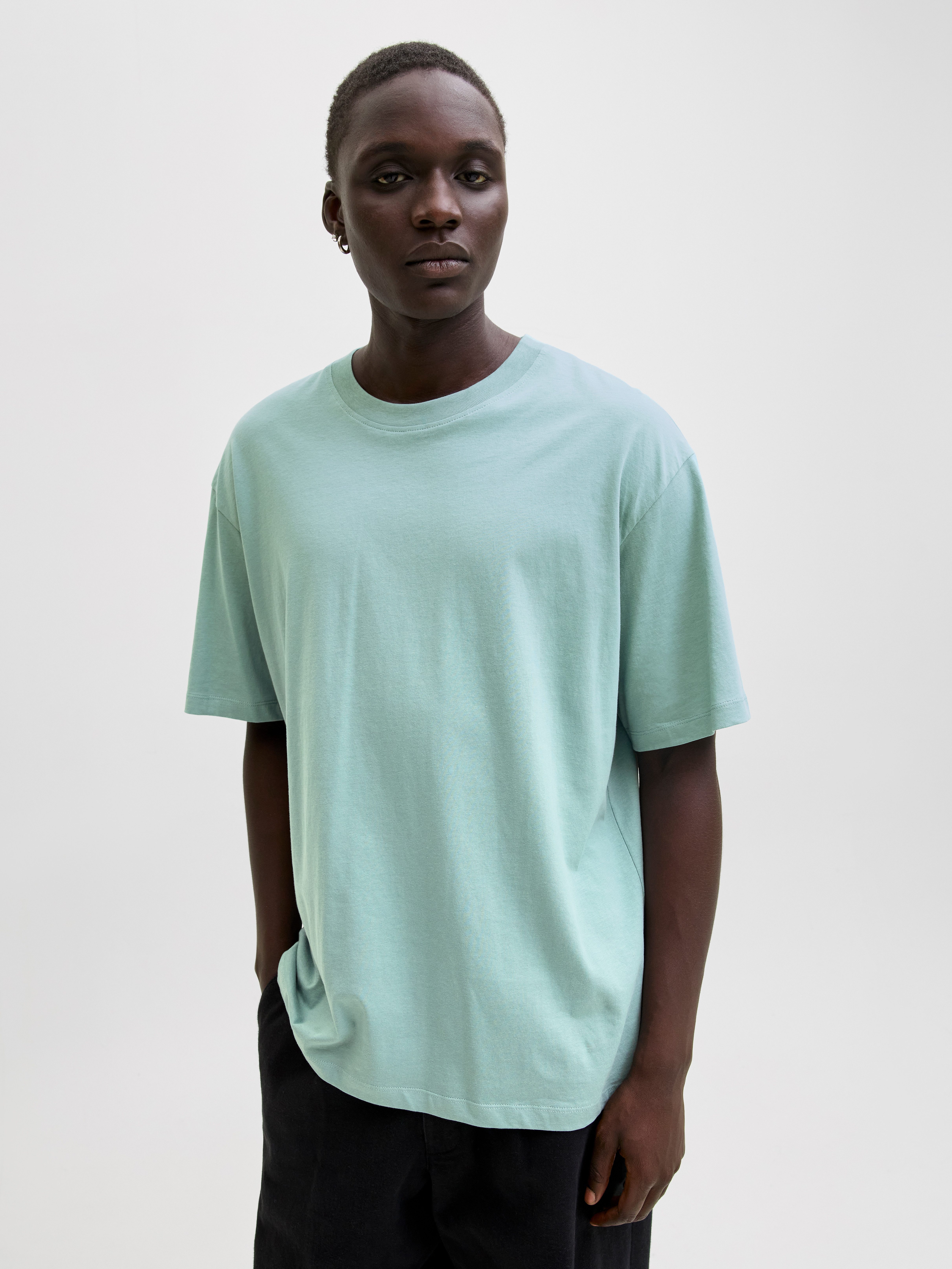 Jack & Jones Oversize-Shirt JJEBRADLEY Oversize T-Shirt mit klassischem Rundhalsausschnitt mit gekämmten Jersey