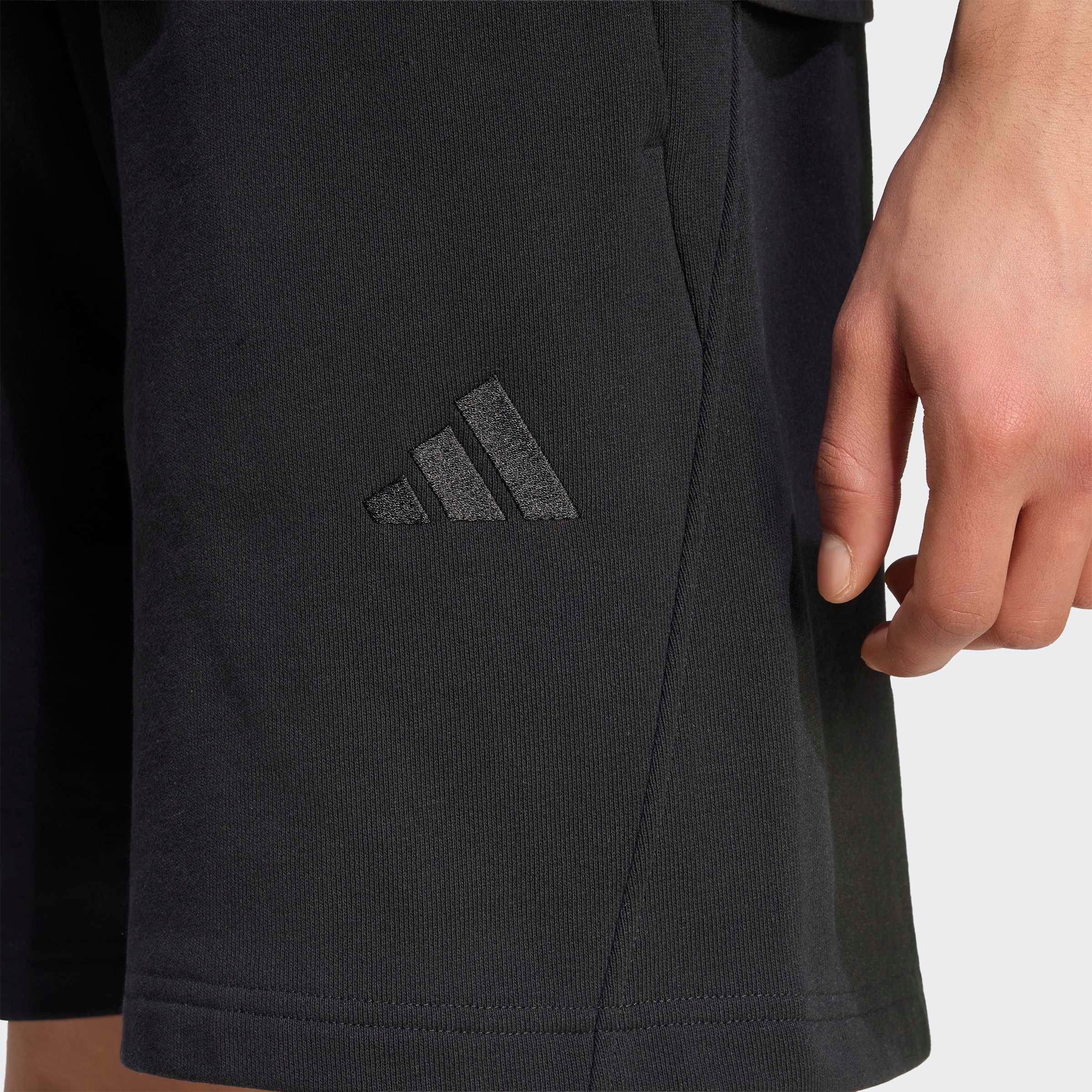 adidas Sportswear Shorts ADIDAS KIT, KLEINES LOGO Schwere Premium-Qualität, robuste Stoffstruktur – Bild 3 von 5