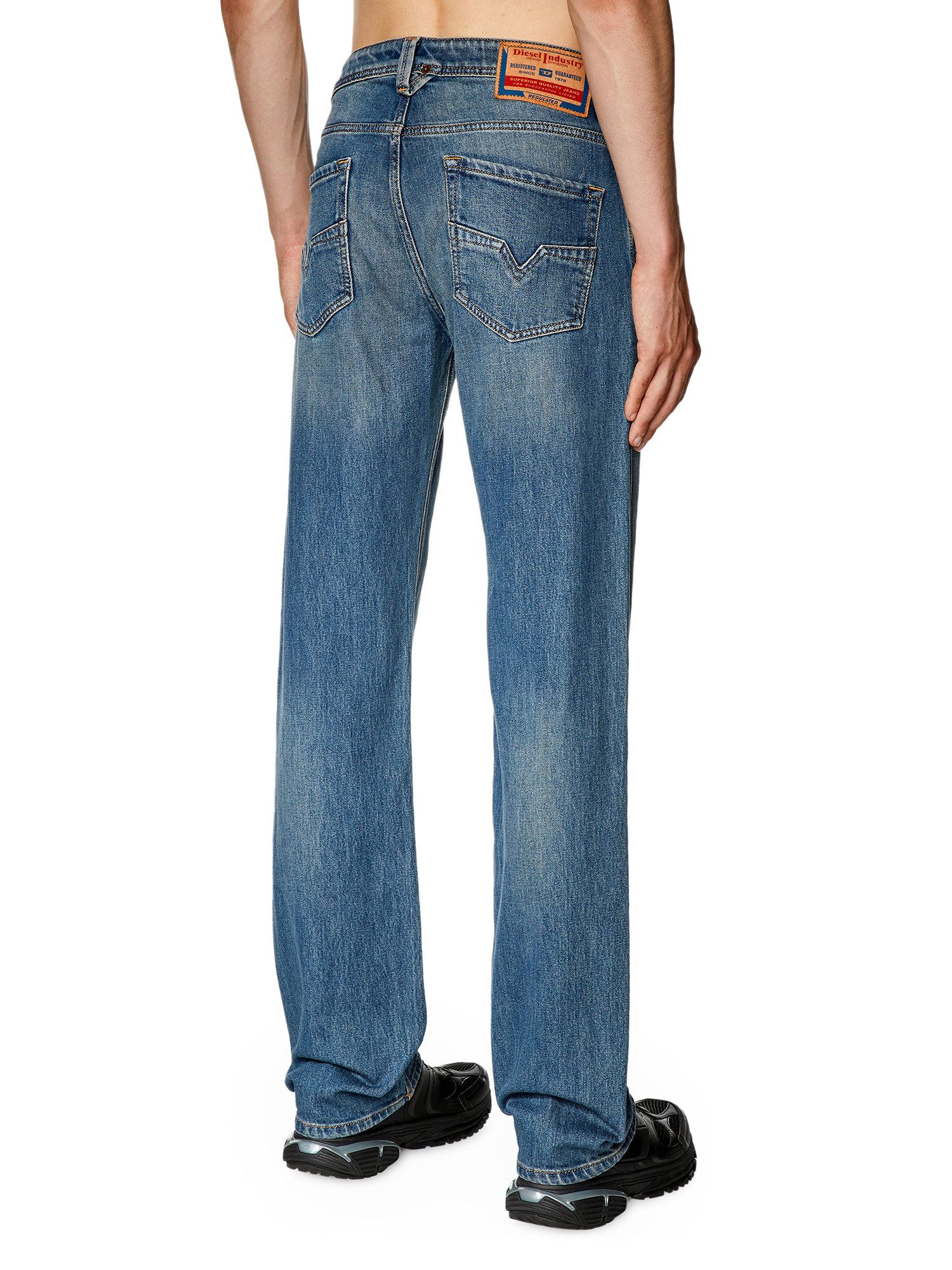 Diesel Straight-Jeans reguläre, gerade Beinform - 1985 LARKEE 09F88 - Länge günstig online kaufen