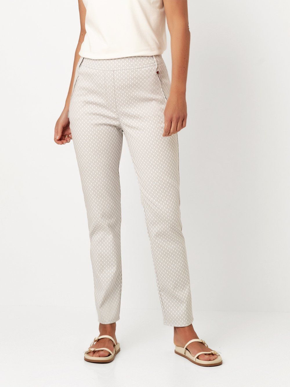 Relaxed by TONI Chinos