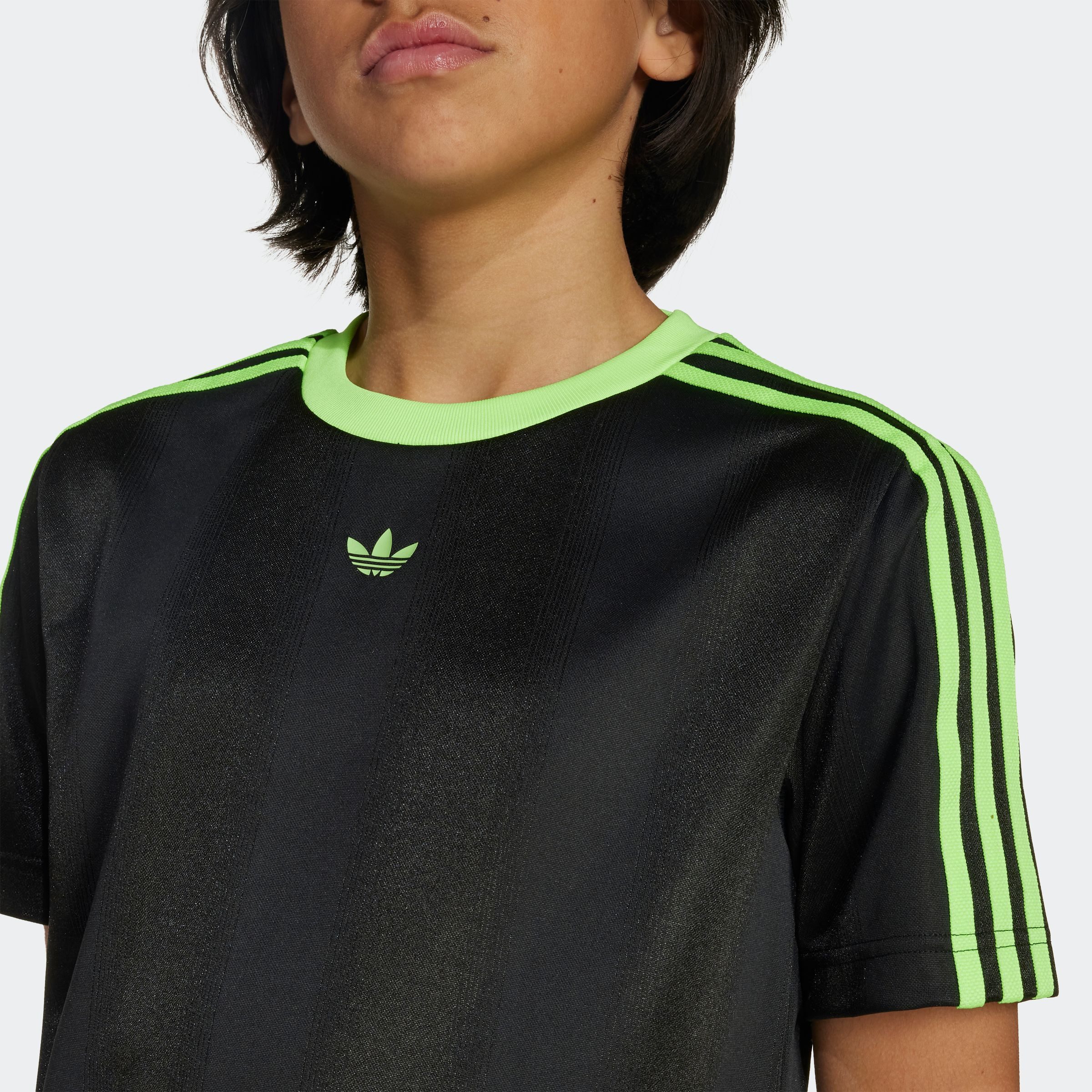 adidas Originals T-Shirt JACQUARD KIDS sportlicher Stil, lockere Passform, für Kinder und Teens