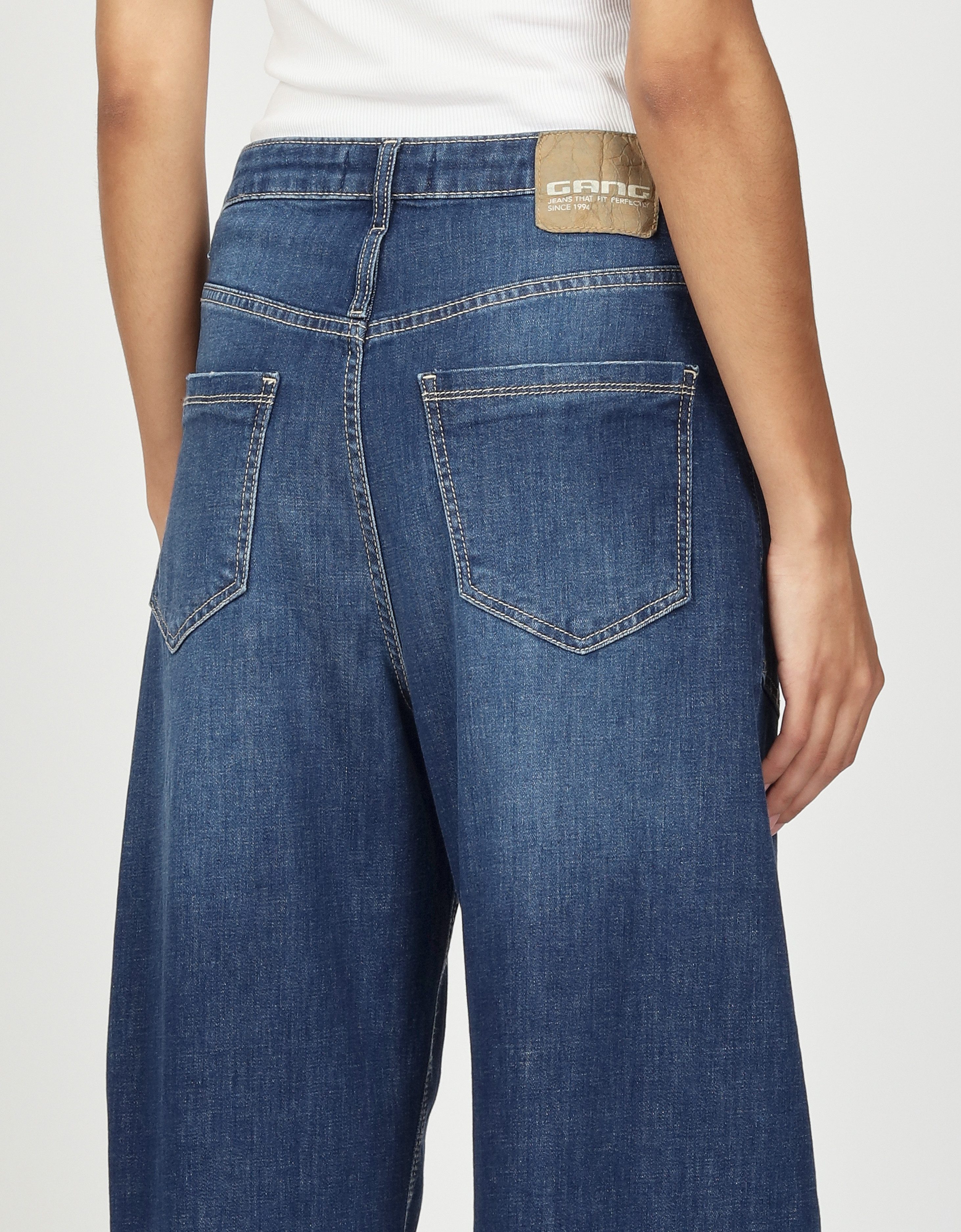 GANG Relax-fit-Jeans 94ODINA O-Shape mit aufgesetzten Taschen