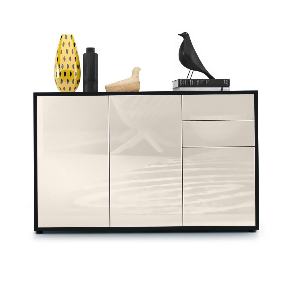 Vladon Kommode Ben V3 (Kommode, mit 3 Türen und 2 Schubladen), Schwarz matt/Creme Hochglanz (117 x 74 x 36 cm)
