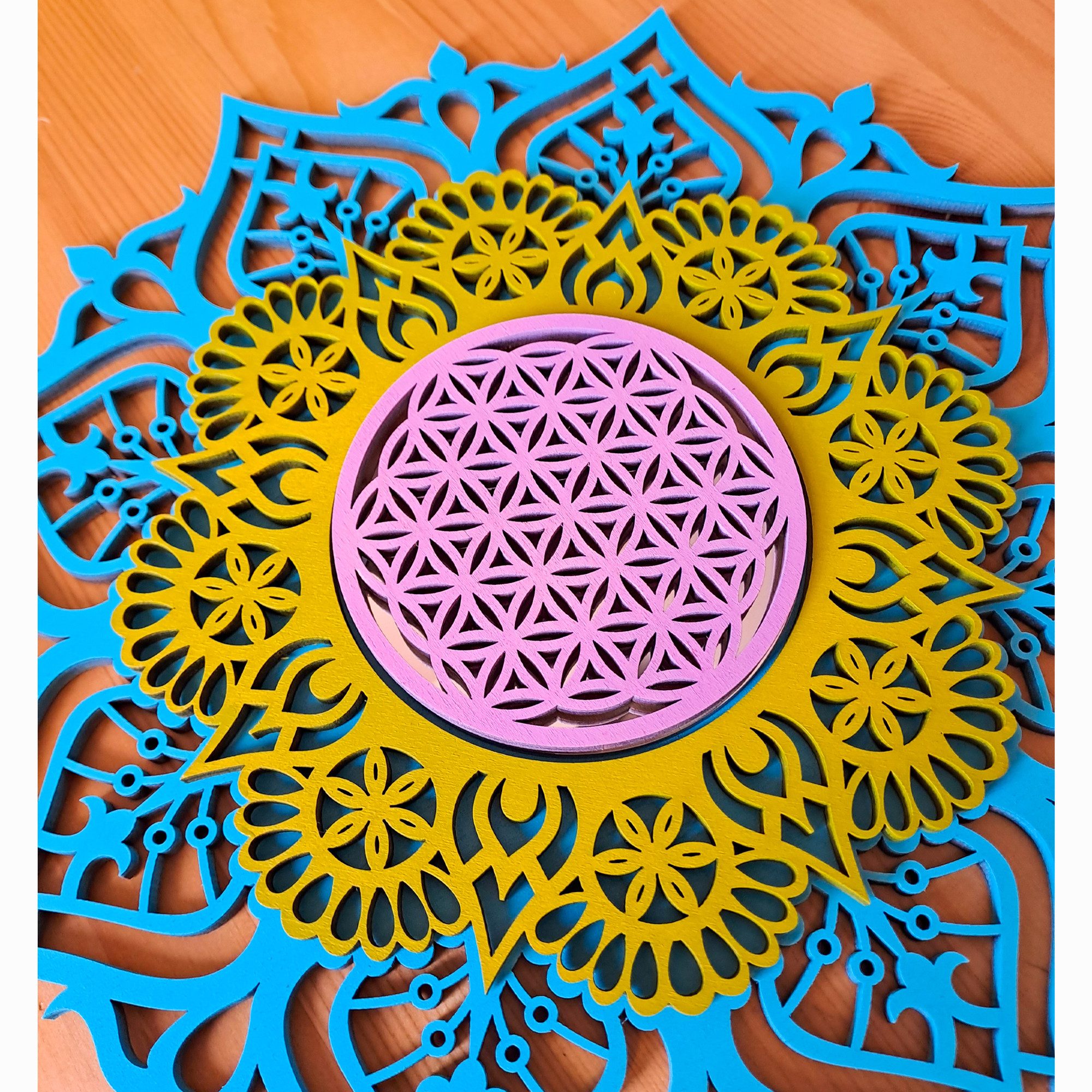 ORNAMENTI Wanddekoobjekt 3D MANDALA, Grosse moderne boho Wanddeko, Holz, 3 Schichten, Spiegel (moderne Deko Anhanger, Yoga Wandsculptur, Holzbild, stilvolle Wanddekoration, Wandpaneel, Ornament, geschnitz Wandrelief), Verzierung fur Zuhause, Wohnzimmer, Schlafzimmer, Wandkunst, 5 Größen