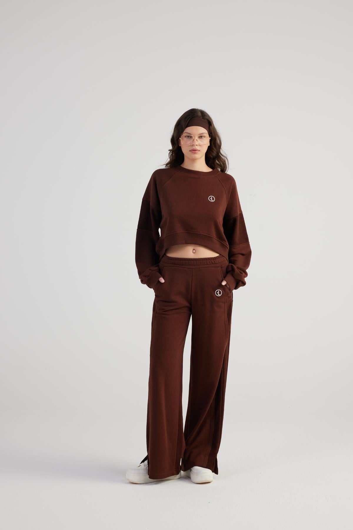 HOLLY LOLLY Jogginghose Weite Trackpants mit Schlitzen