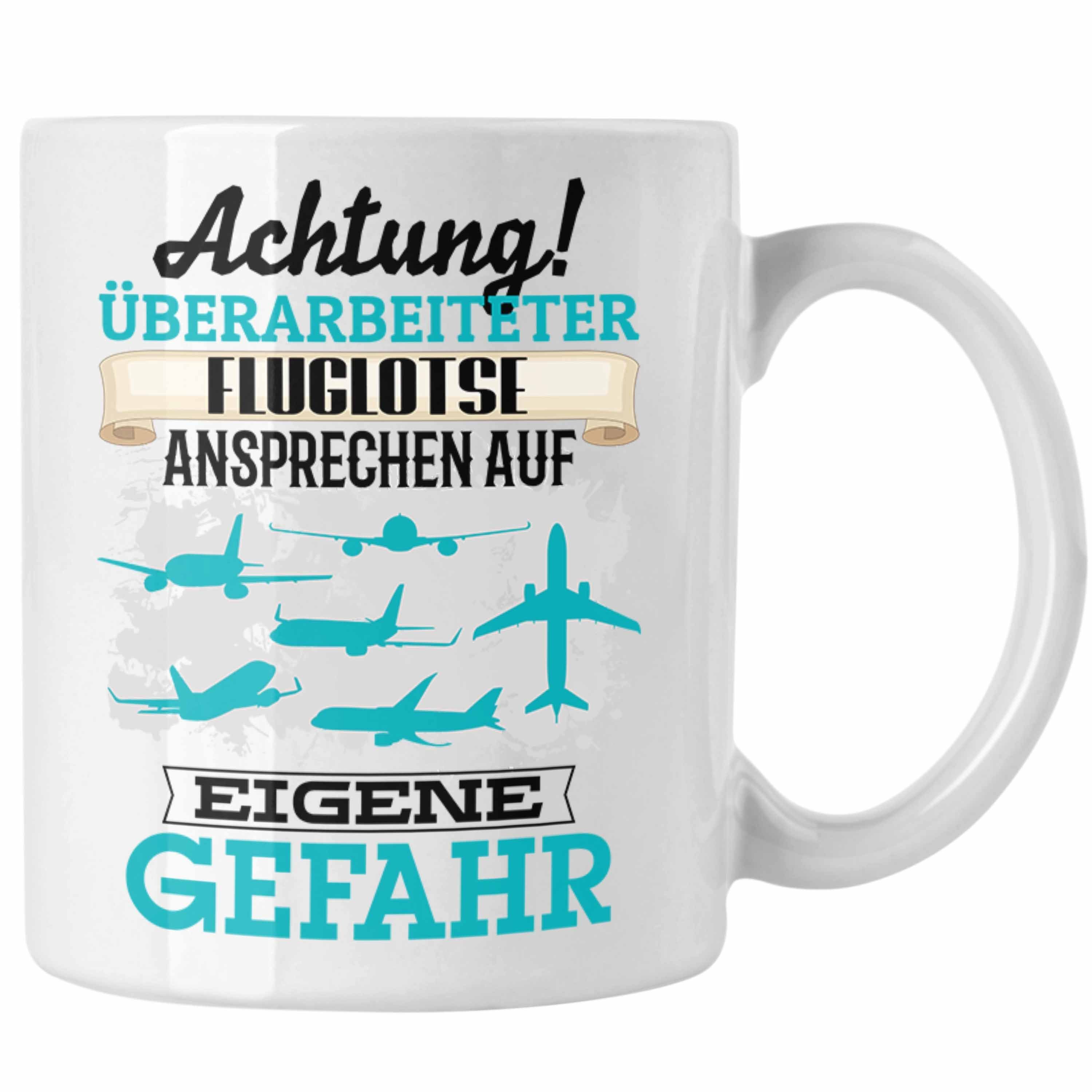 Trendation Tasse Kaffeebecher Geschenkidee Geschenk Spruch für Fluglotse Weiss Tasse Lustiger