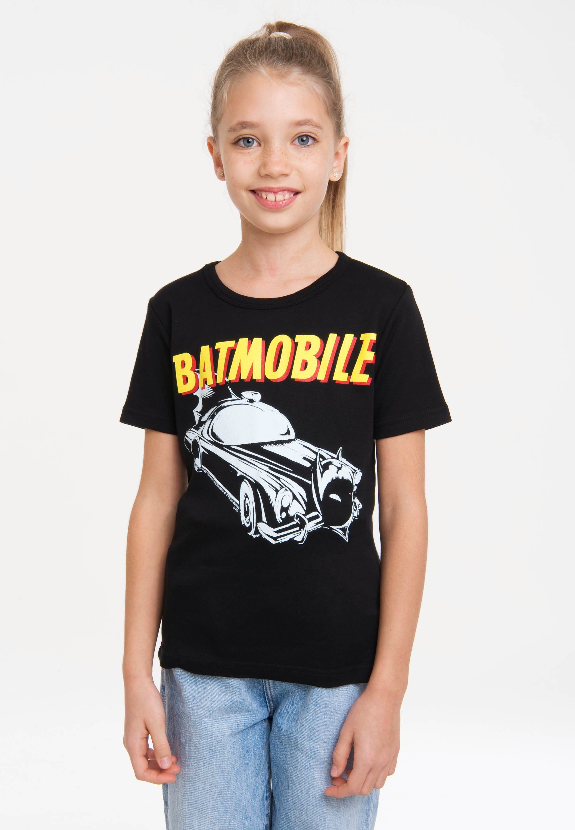 LOGOSHIRT T-Shirt Batman - Batmobile mit coolem Frontprint