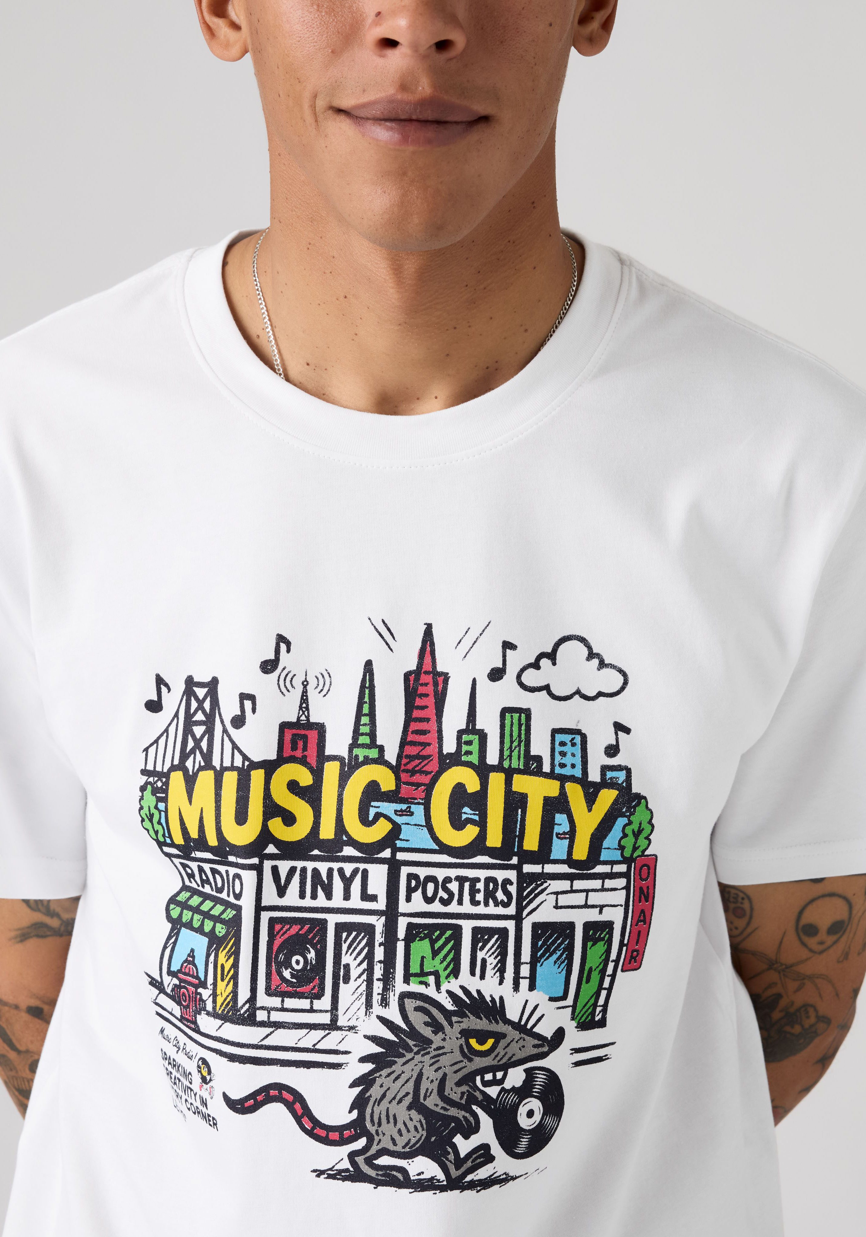 Levi's® T-Shirt SS RELAXED FIT TEE mit großem Frontprint – Bild 4 von 5