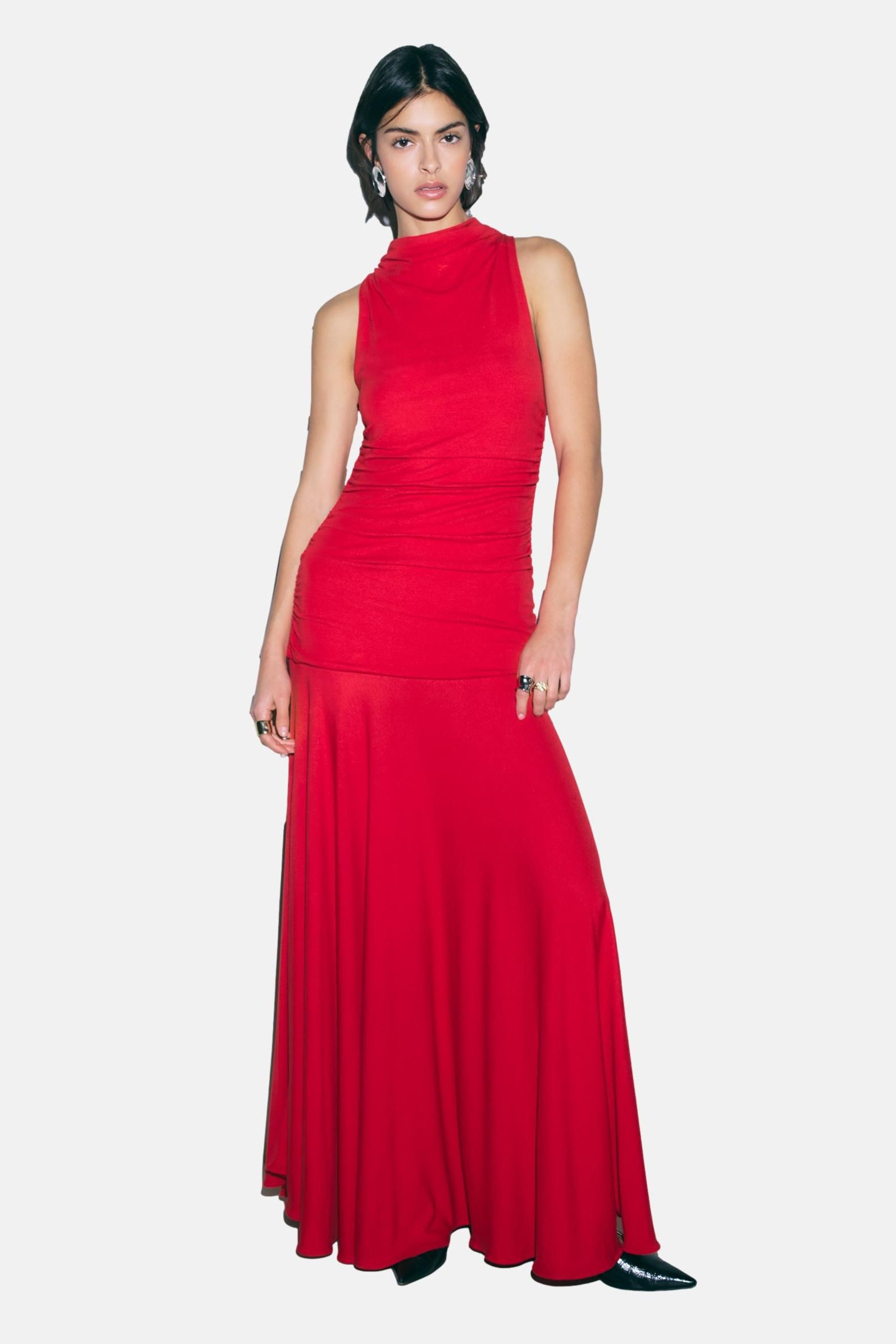 Bhoem Maxikleid BHOEM Drapiertes, ärmelloses Maxikleid, rot (1-tlg)
