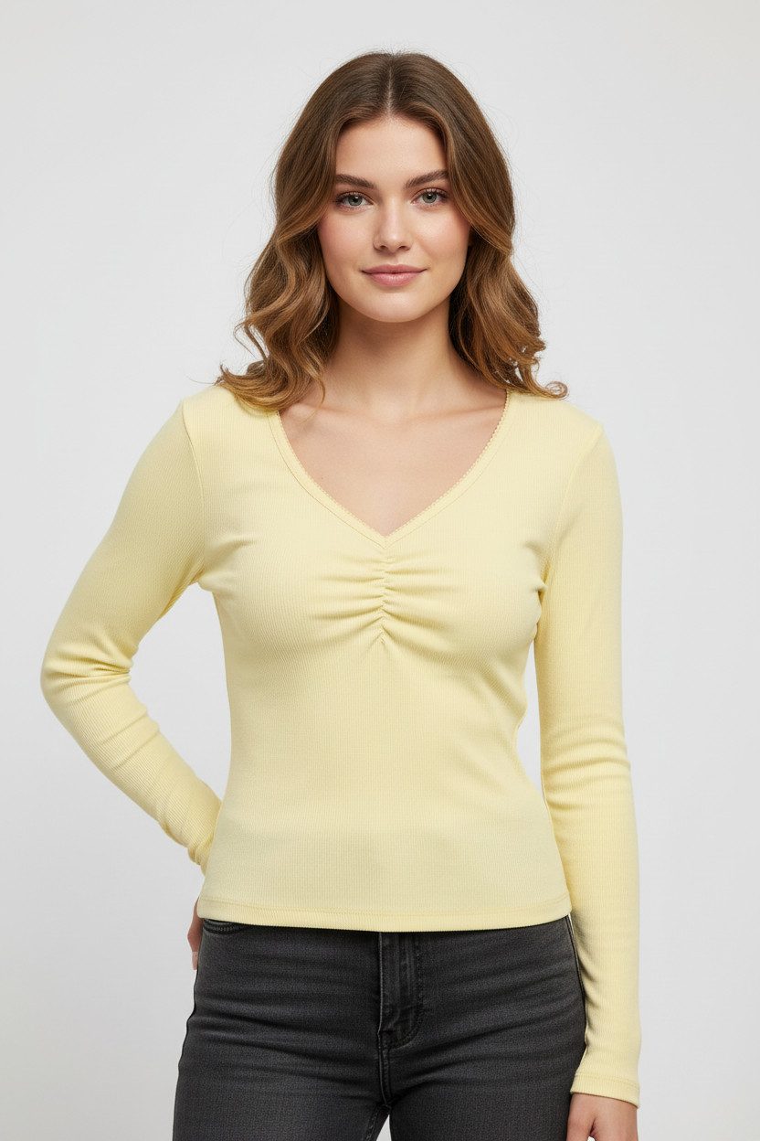 ONLY Langarmshirt ONLBETTY LIFE L/S SCALLOP V-NECK CC JRS mit Raffung am Ausschnitt