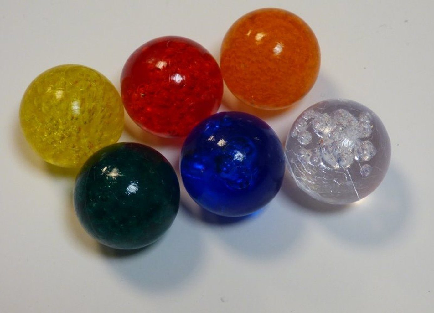 Aqua-Parts Dekofigur 7332 Fische 12er SET für Wassersäulen und DEKO, Bunte DEKO Fische und bunte Kugeln