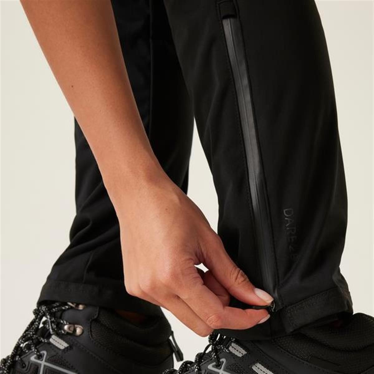 Dare2b Funktionshose Damen Wasserdichte Skihose - AssertTrouser