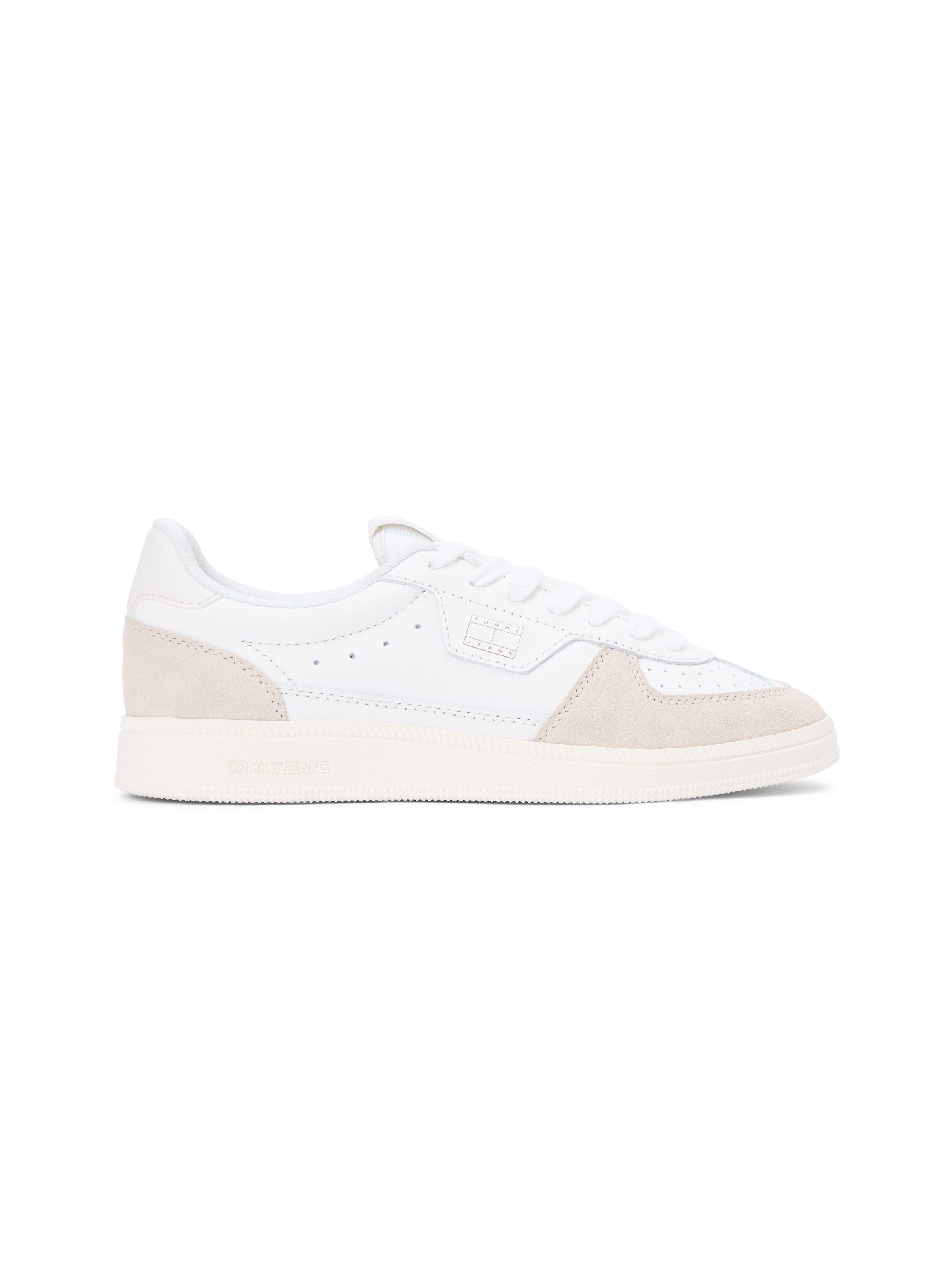 Tommy Jeans THE GREENWICH EDGE LEATHER Plateausneaker Freizeitschuh, Halbschuh, Schnürschuh mit goldfarbenem Logoschriftzug – Bild 4 von 5